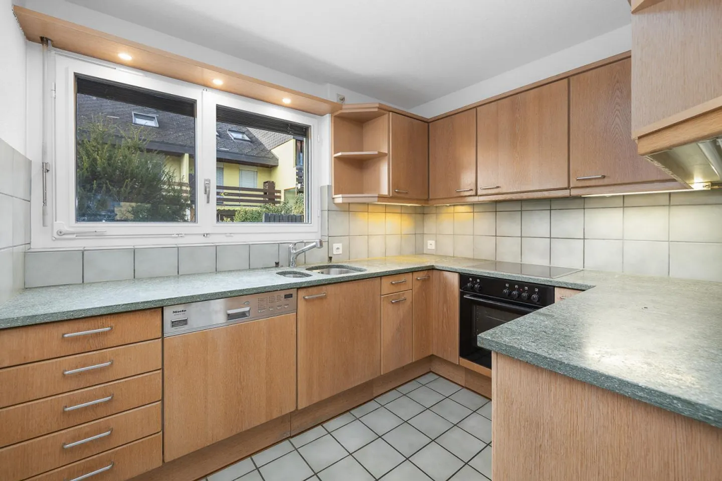 Happy Home - Photo 6 of 6