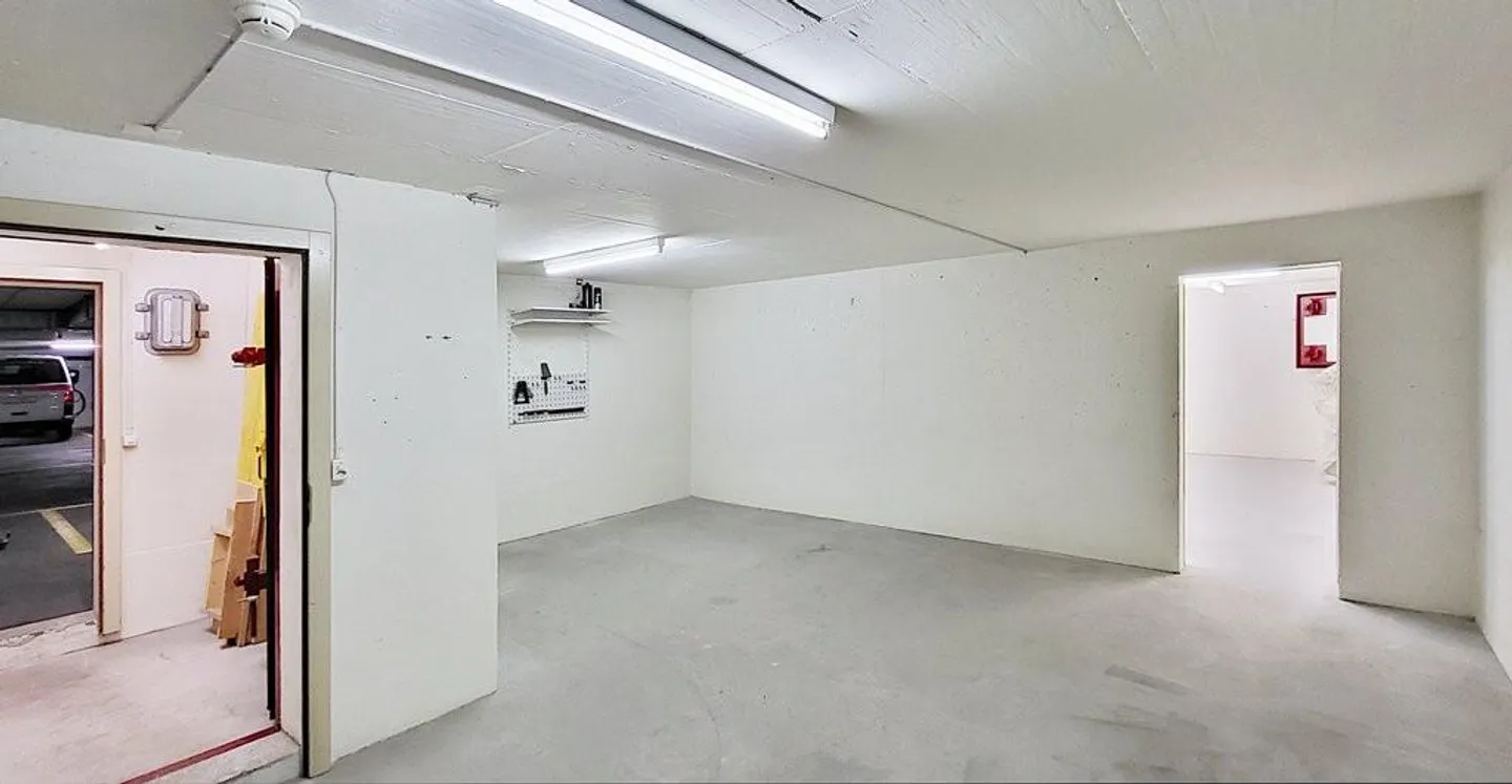 Spazio di stoccaggio luminoso di 86m2 in affitto - Foto 1 di 2