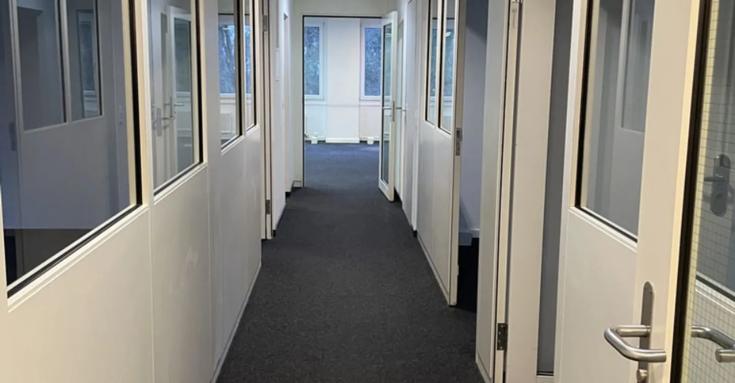 Espace Commercial Idéalement Situé - Photo 3 sur 9