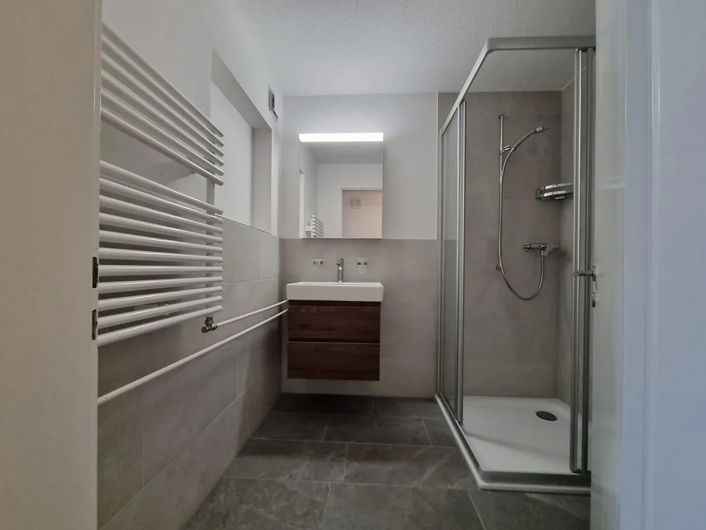 Sunny 2-room apartment for rent in Müllheim - Photo 2 of 8