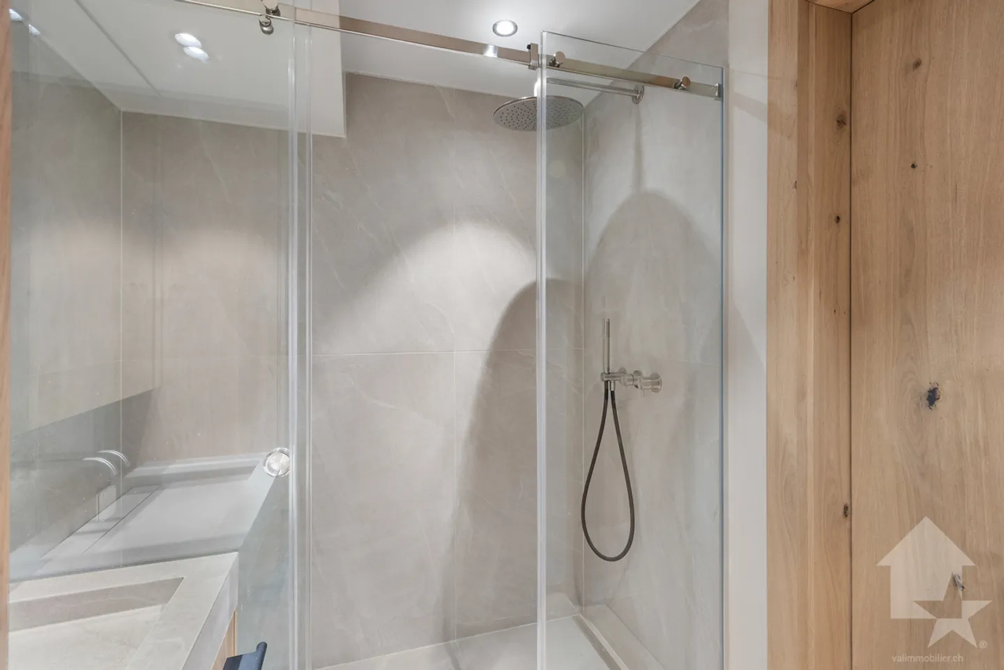 Vollständig renoviertes Studio im Zentrum von Crans-Montana - Foto 9 von 13