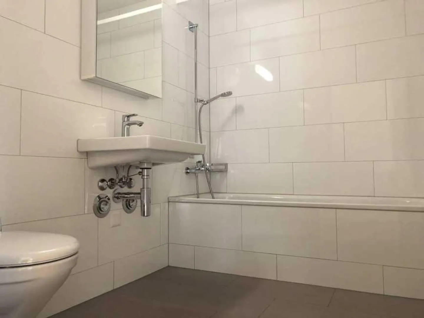 Modern wohnen im Kreis 6 - Foto 5 von 5