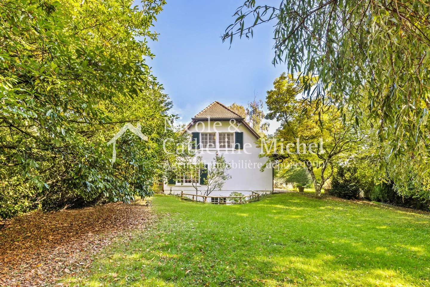 7.5 Room House - Photo 2 of 13