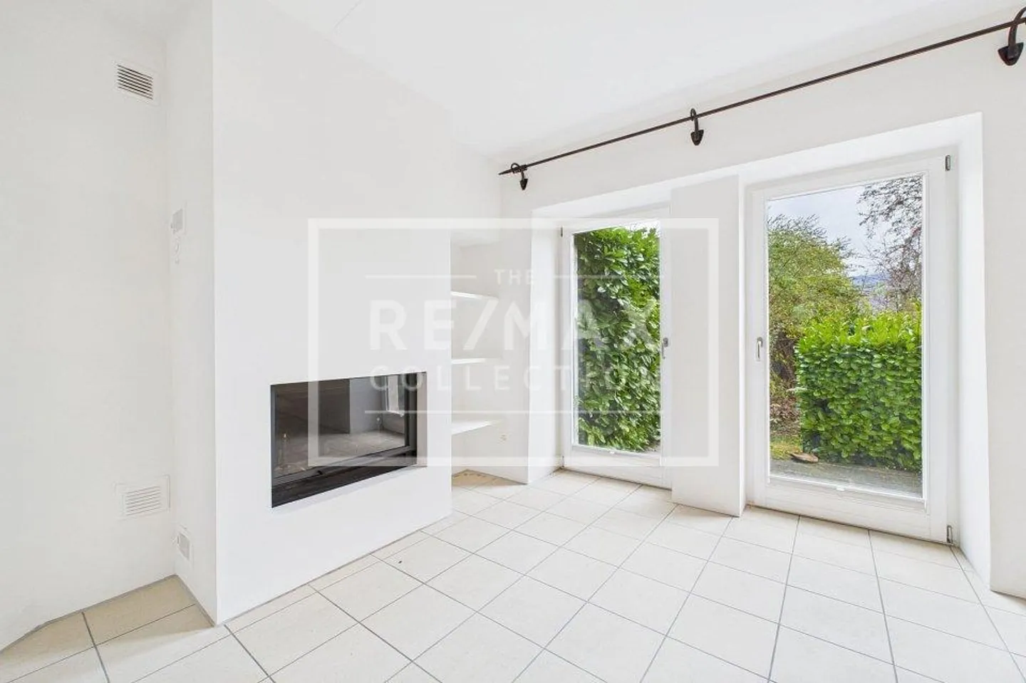 Elegant duplex with lake view in Carona - Photo 7 of 13