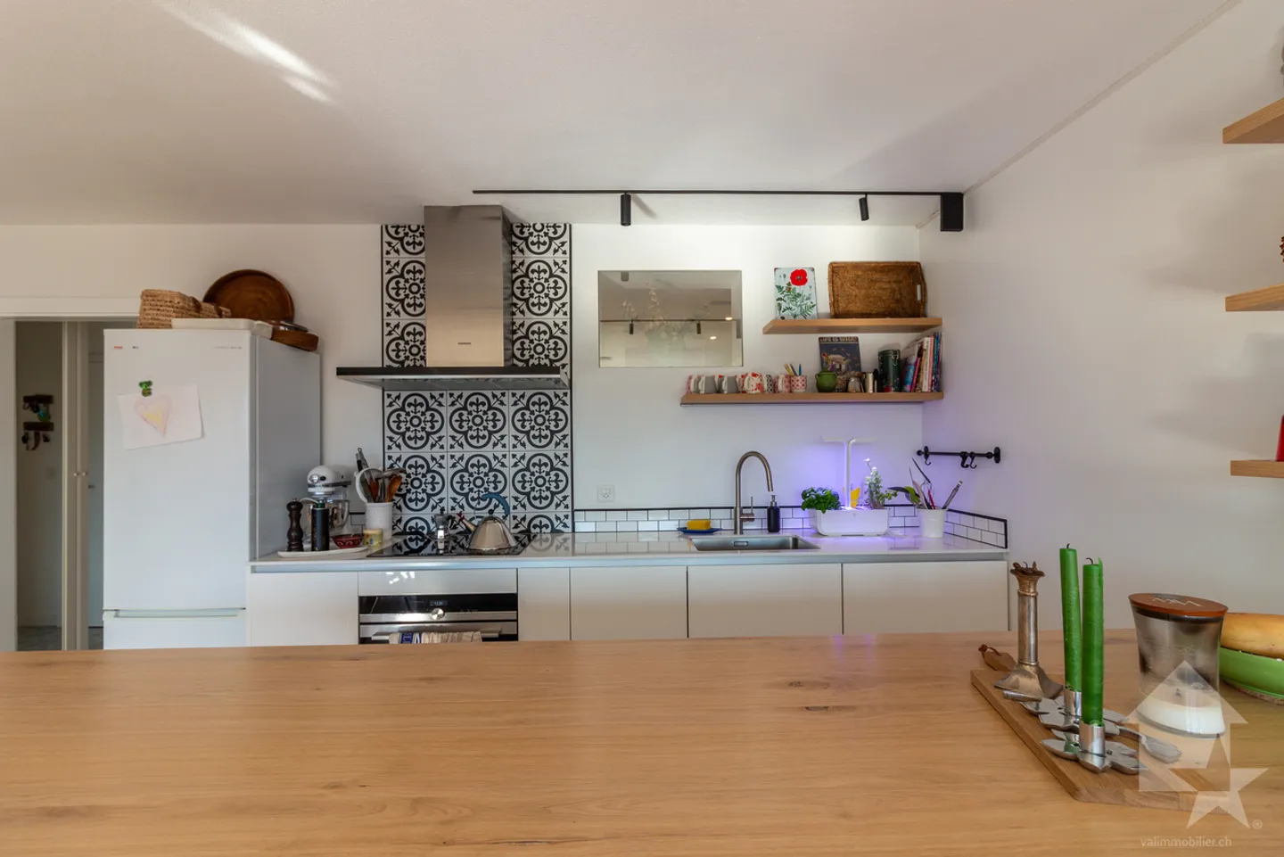 Spazioso appartamento ristrutturato di 2.5 locali con una magnifica vista - Foto 8 di 21