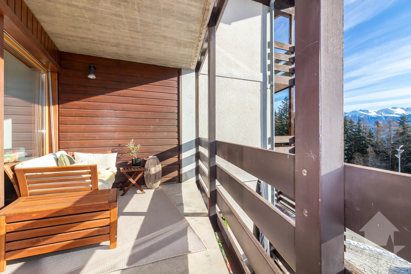 Spazioso appartamento ristrutturato di 2.5 locali con una magnifica vista - Foto 19 di 21