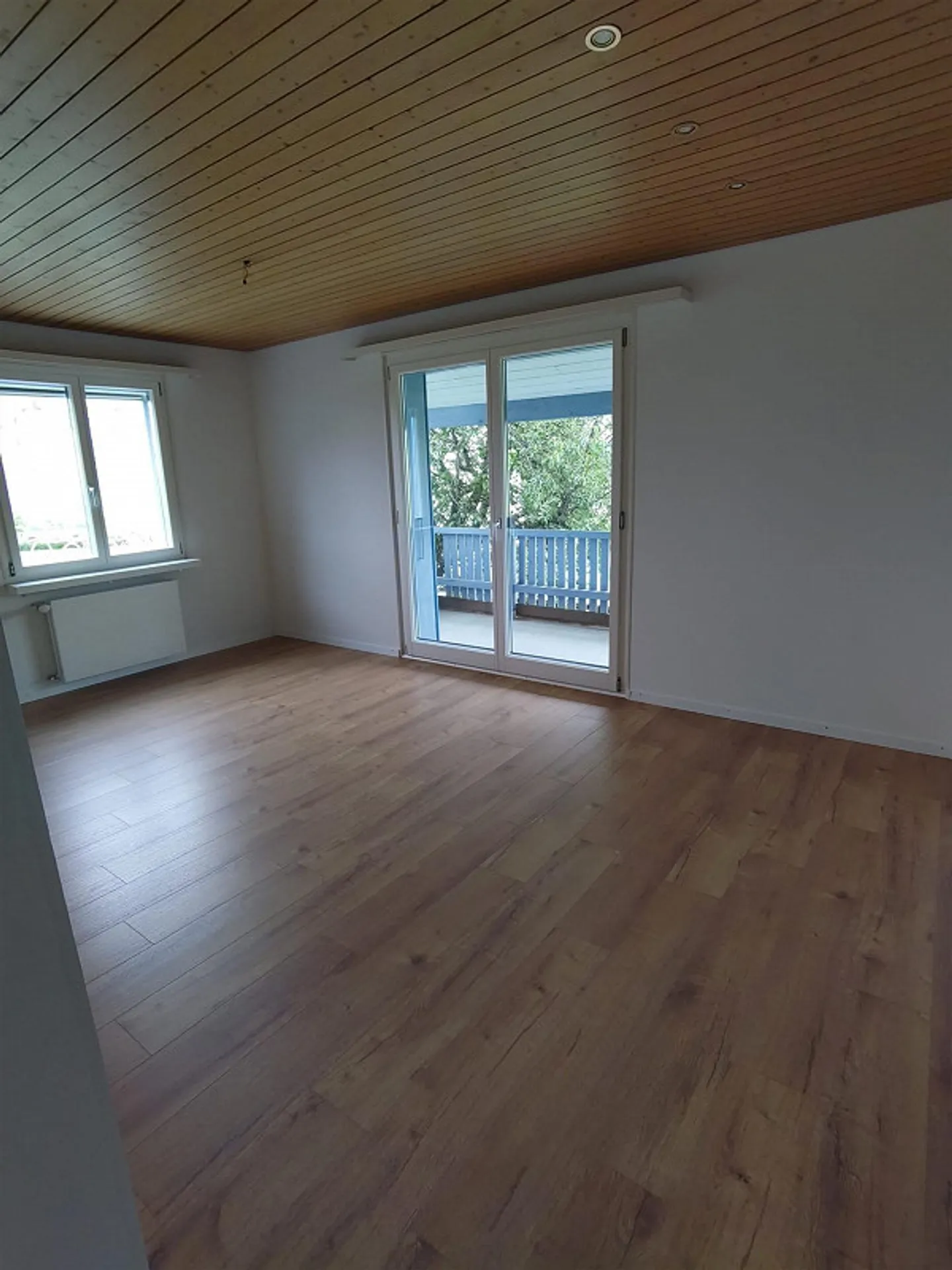 Charmante maison individuelle de 4 ½ pièces avec vue sensationnelle sur le lac de Constance - Photo 4 sur 18