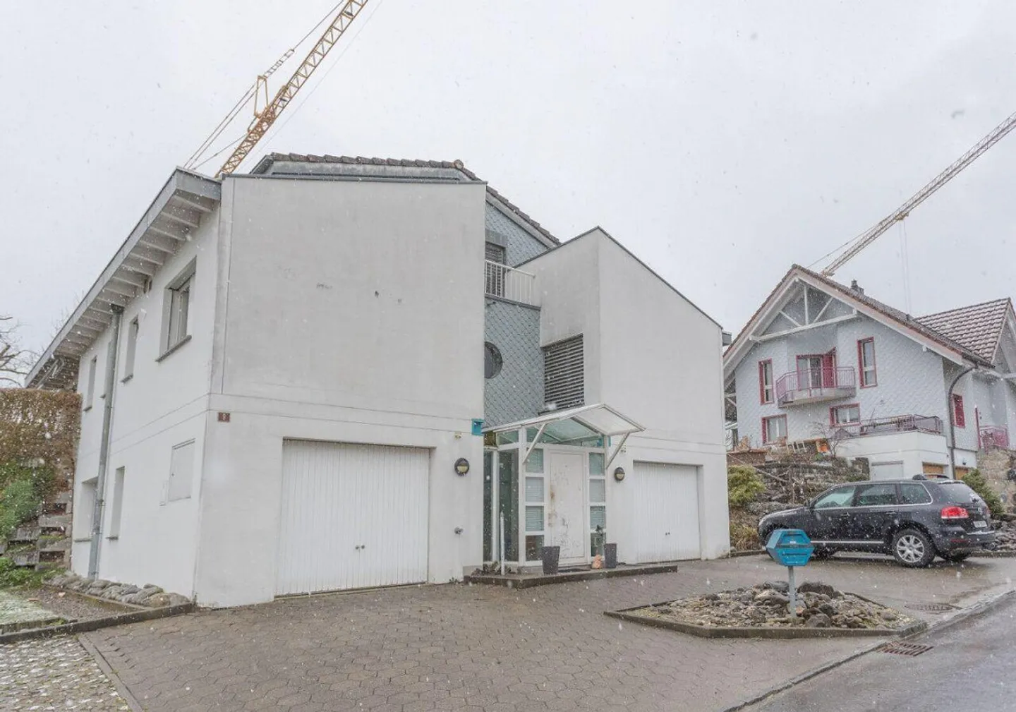 6 Room House - Photo 2 of 18