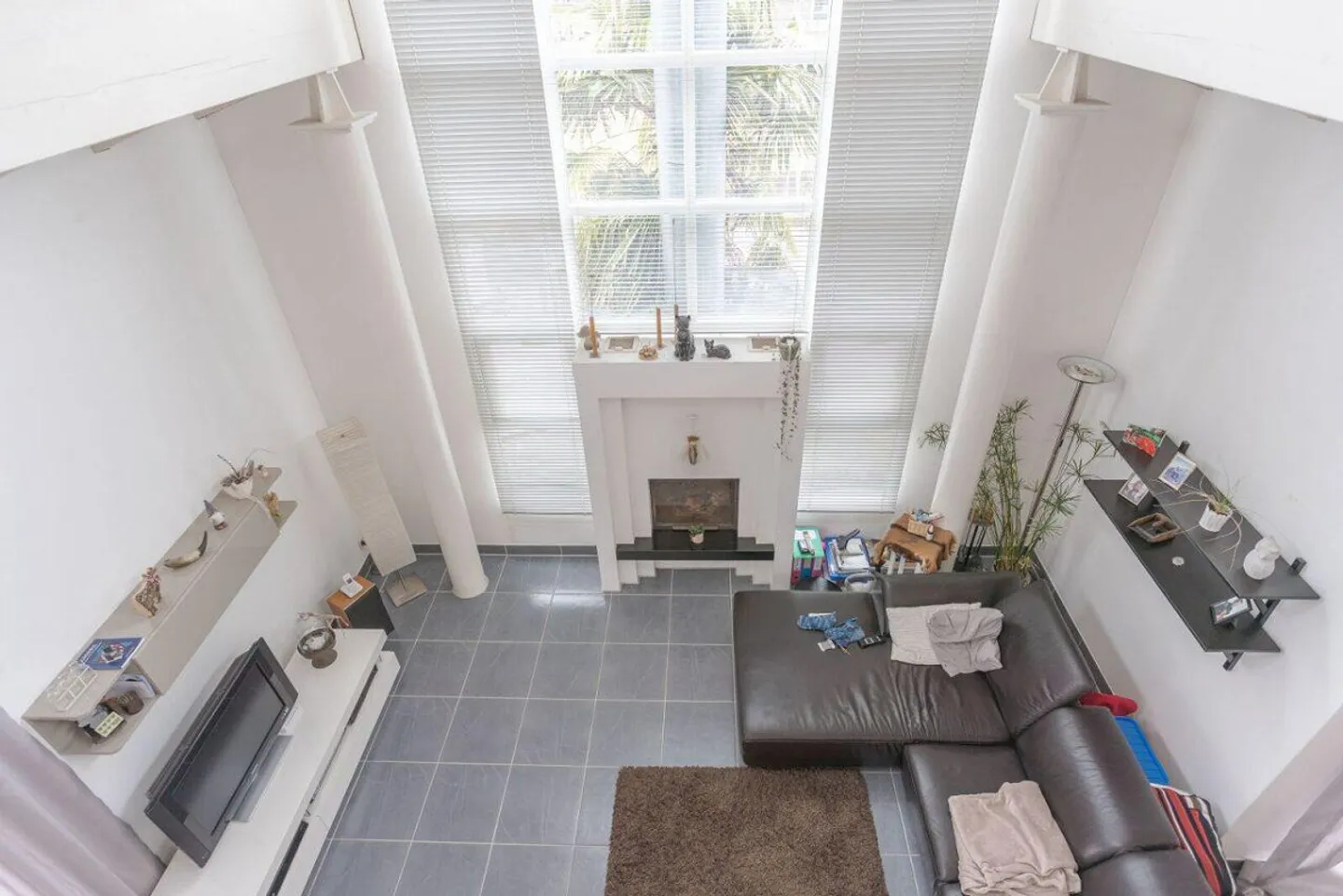 6 Room House - Photo 7 of 18