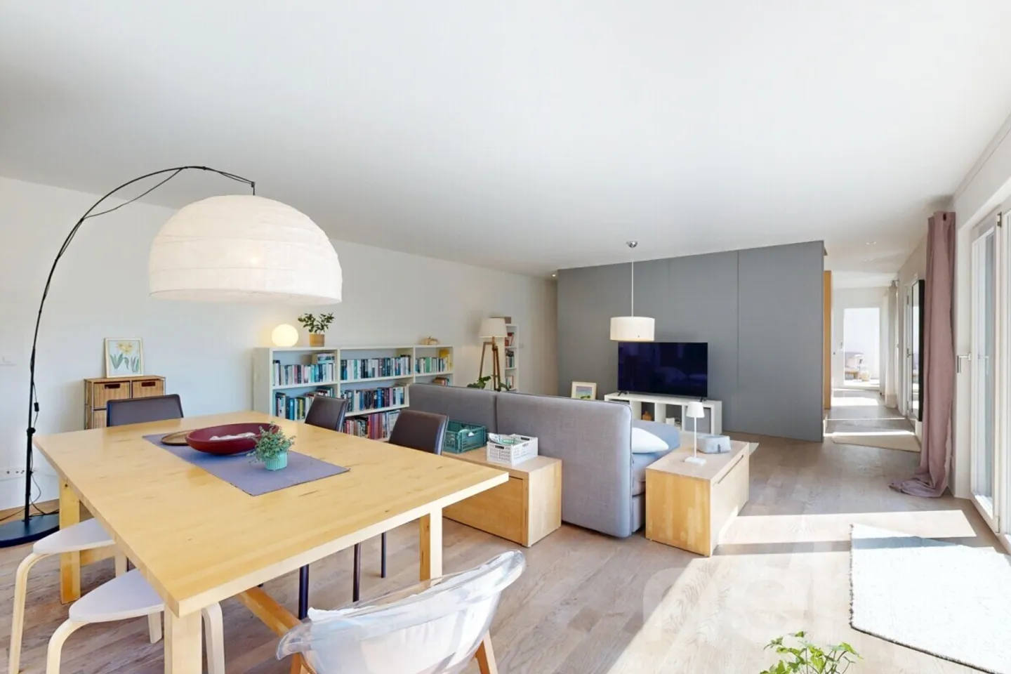 Villa contemporanea nel cuore di un contesto bucolico e senza affacci diretti - Foto 7 di 12