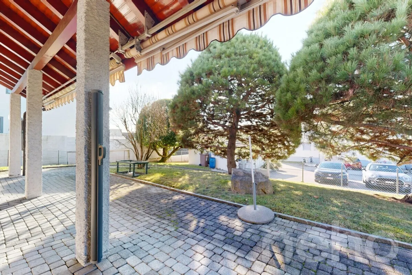 Helles Haus 5.5 Zimmer, großes Grundstück und Blick auf die Alpen - Foto 5 von 12