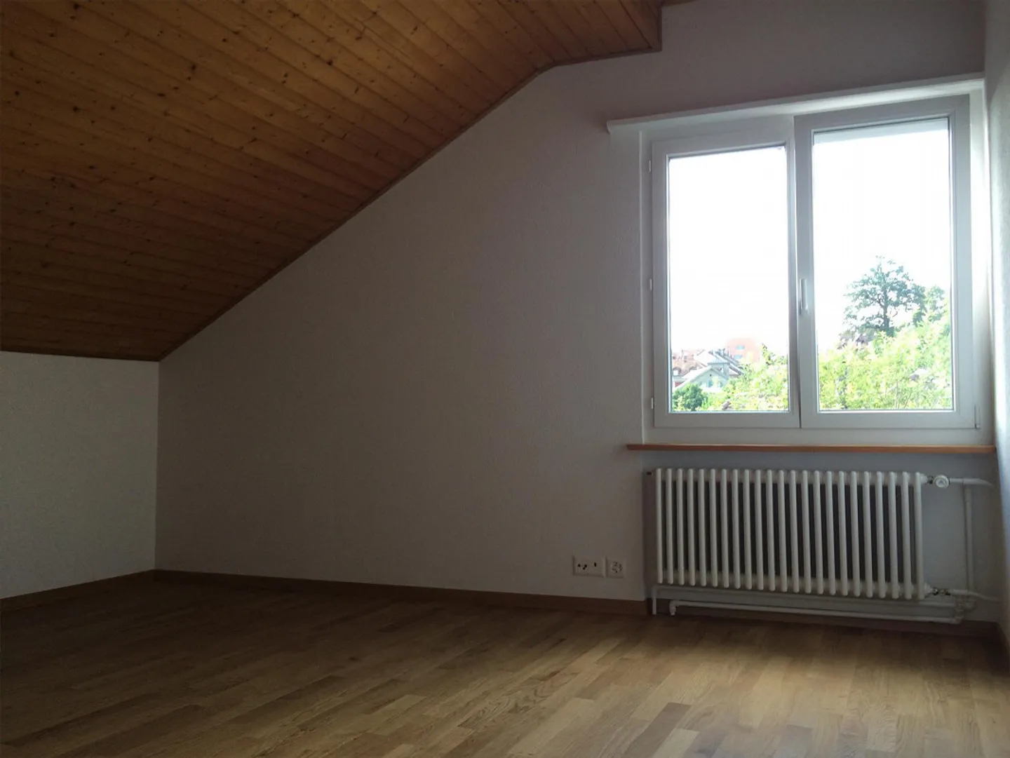 Appartement sous les toits lumineux - Photo 8 sur 11