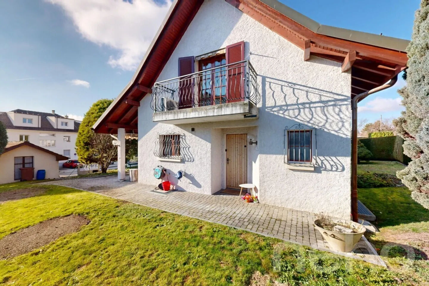 Helles Haus 5.5 Zimmer, großes Grundstück und Blick auf die Alpen - Foto 4 von 12