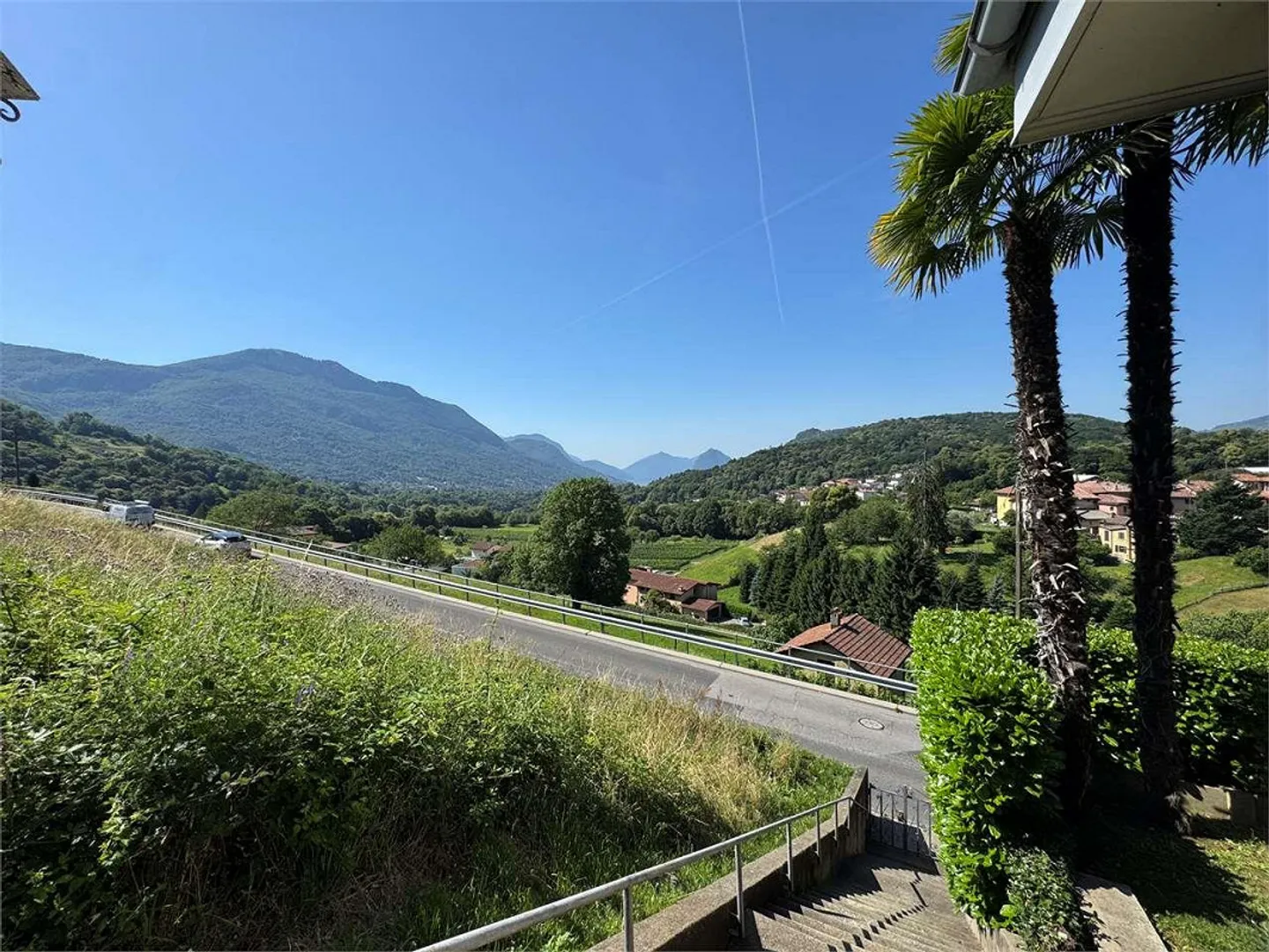 Single-family villa with lake view surrounded by greenery in Cagiallo in Val - Photo 11 of 13