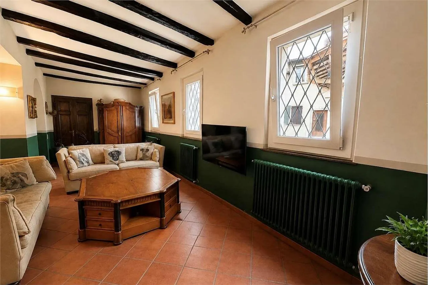 Résidence historique élégante avec cour privée à Gentilino - Photo 4 sur 13