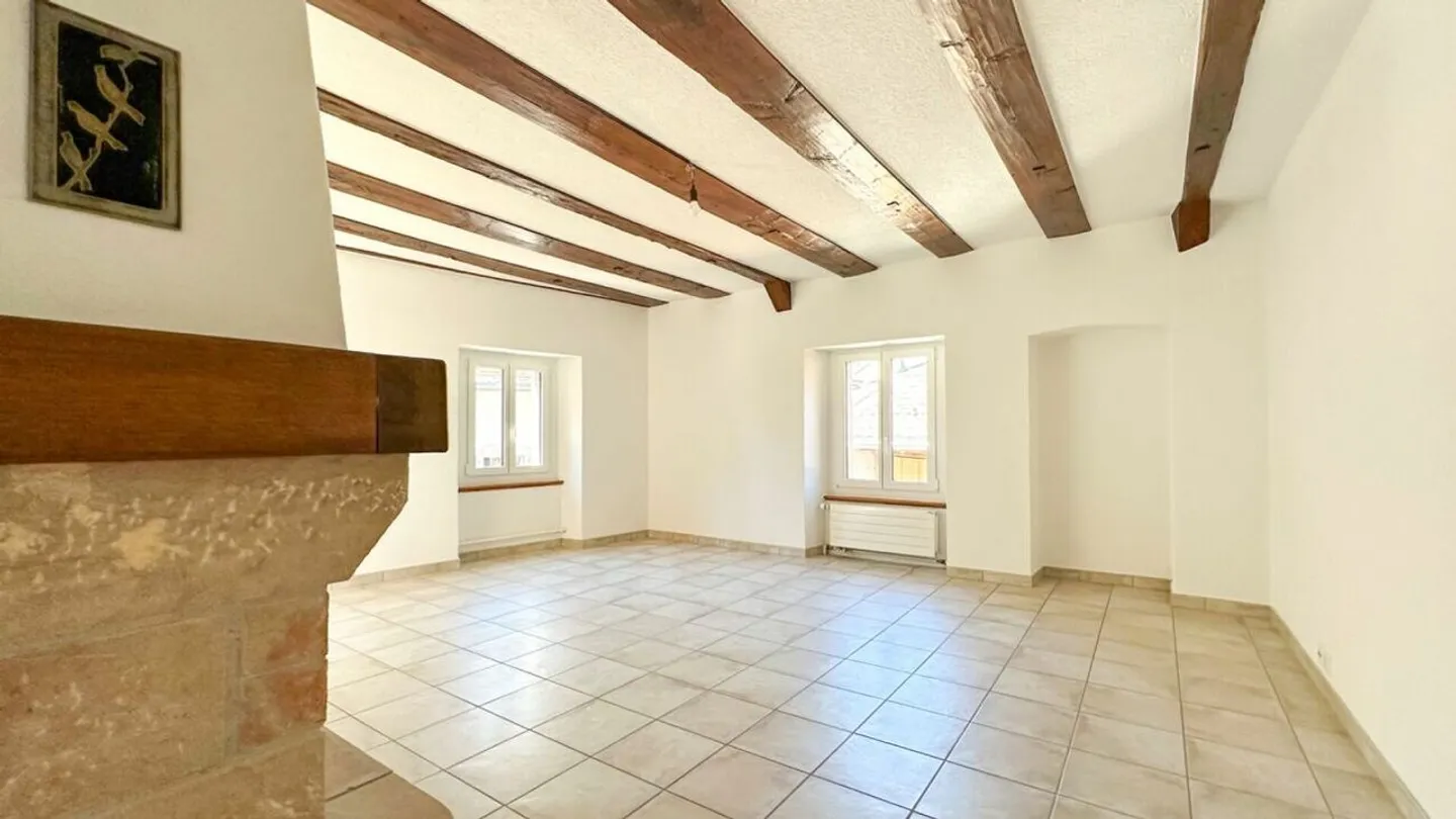 Duplex im Dachgeschoss mit 6,5 Zimmern mit Charakter und Charme. - Foto 4 von 26