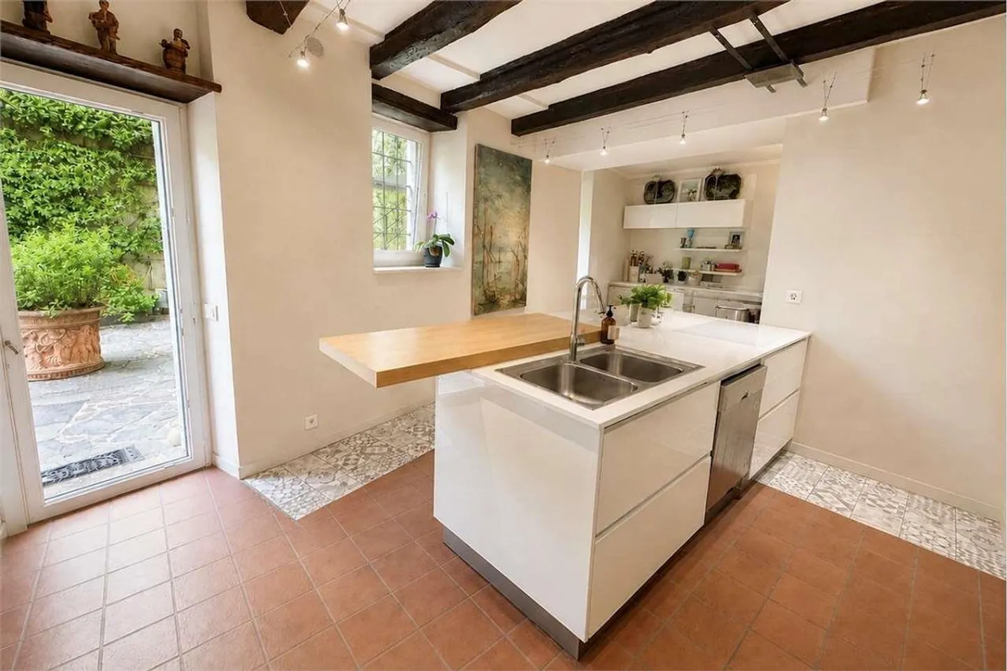 Résidence historique élégante avec cour privée à Gentilino - Photo 9 sur 13