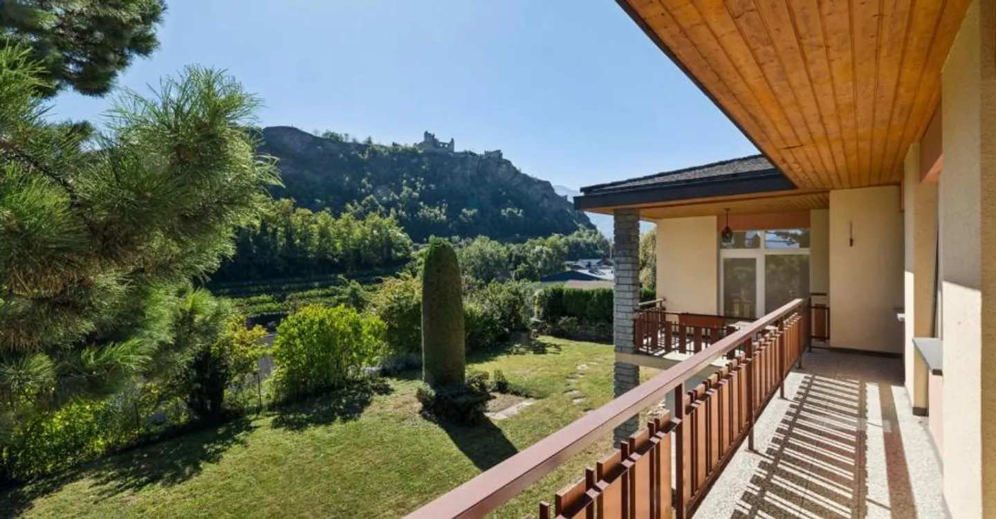 Magnifica proprietà con vista sul Castello di Tourbillon - Foto 10 di 12
