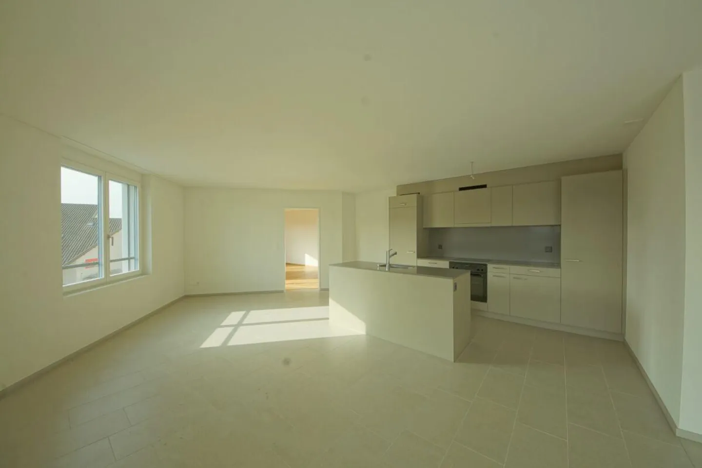 Appartement ensoleillé de 3,5 pièces au cœur d'Eschenbach - Photo 2 sur 8