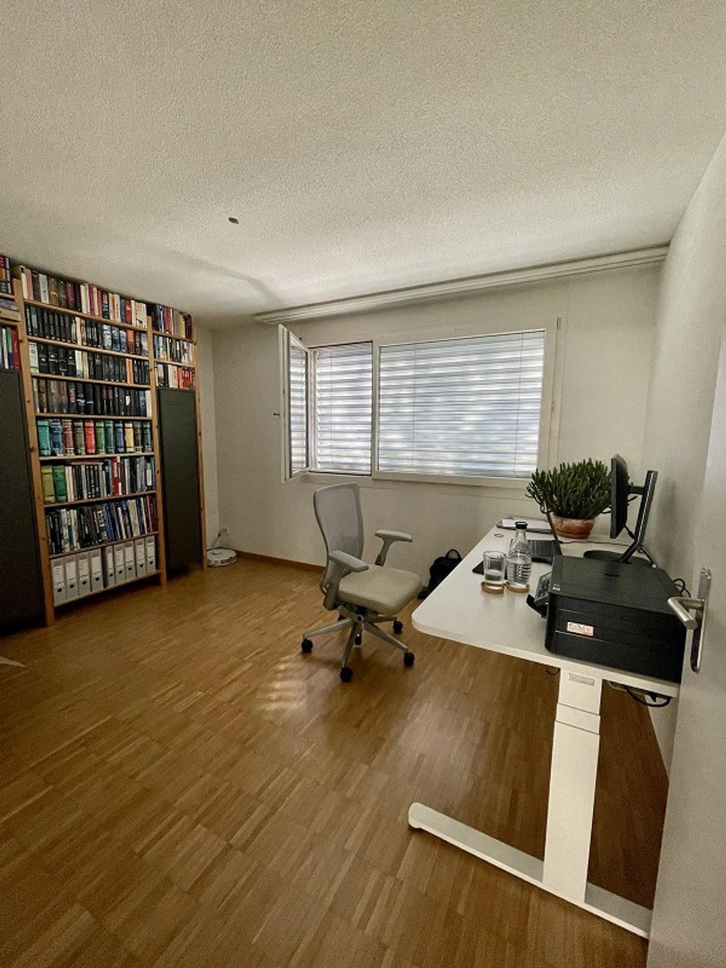 3.5-Zimmer per 1. Februar, 2250 CHF inkl. Stellplatz - Foto 5 von 7