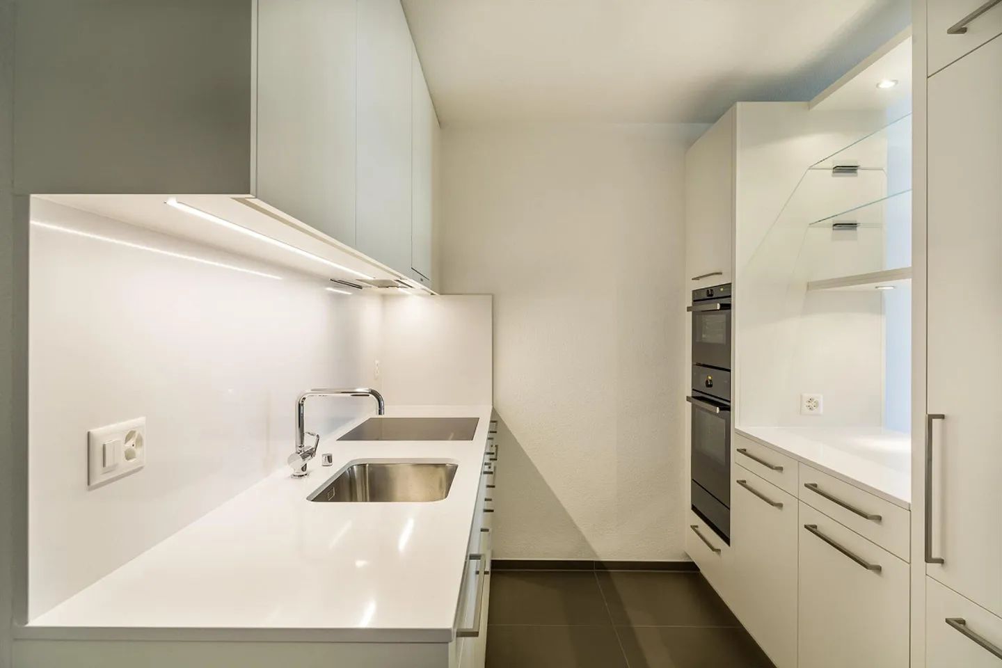 Attractive apartment in Volketswil with two terraces - Photo 5 of 9