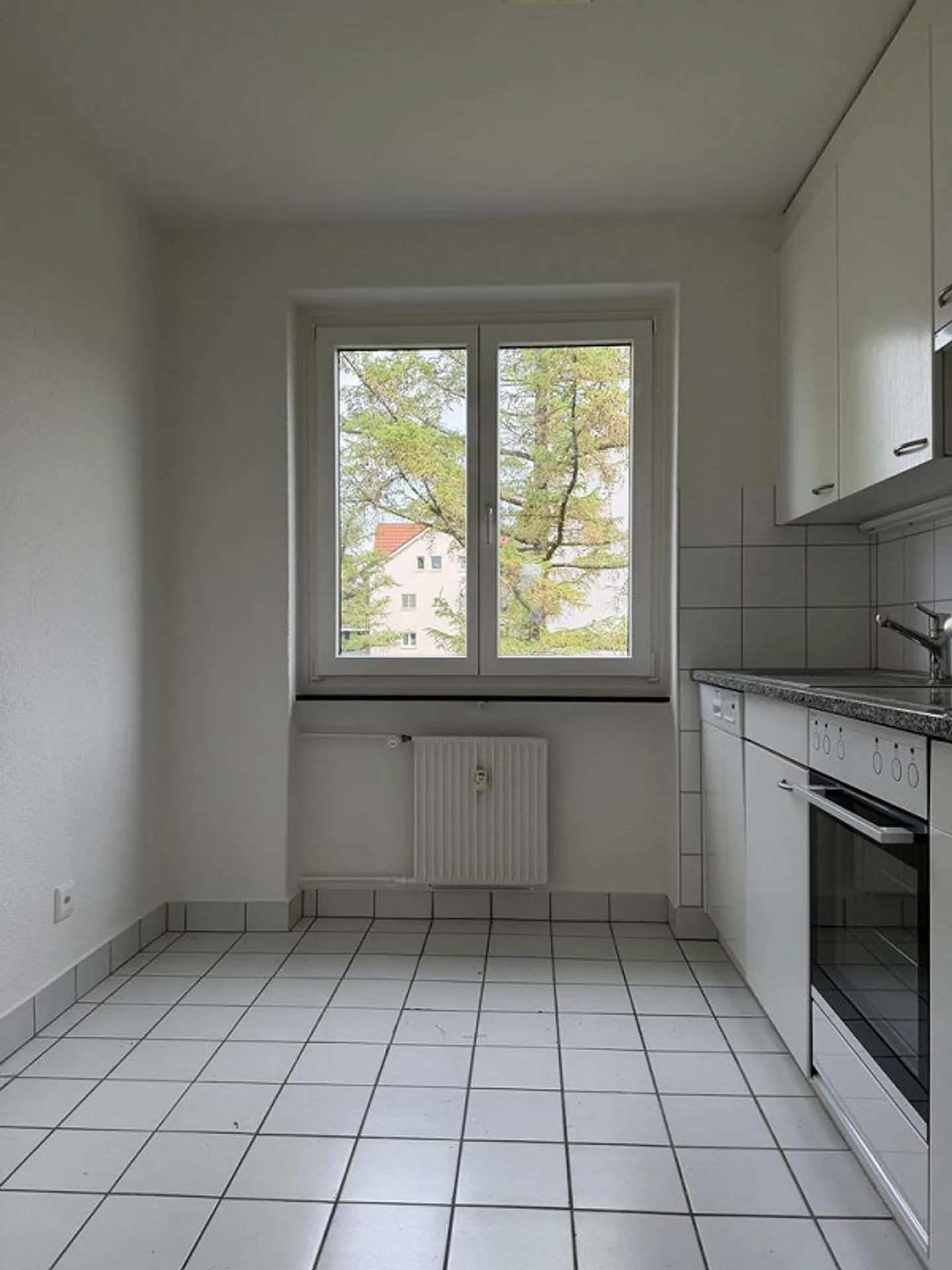 QUALITÉ DE VIE - APPARTEMENT 4 PIÈCES DANS UN EMPLACEMENT FAMILIAL - Photo 3 sur 7