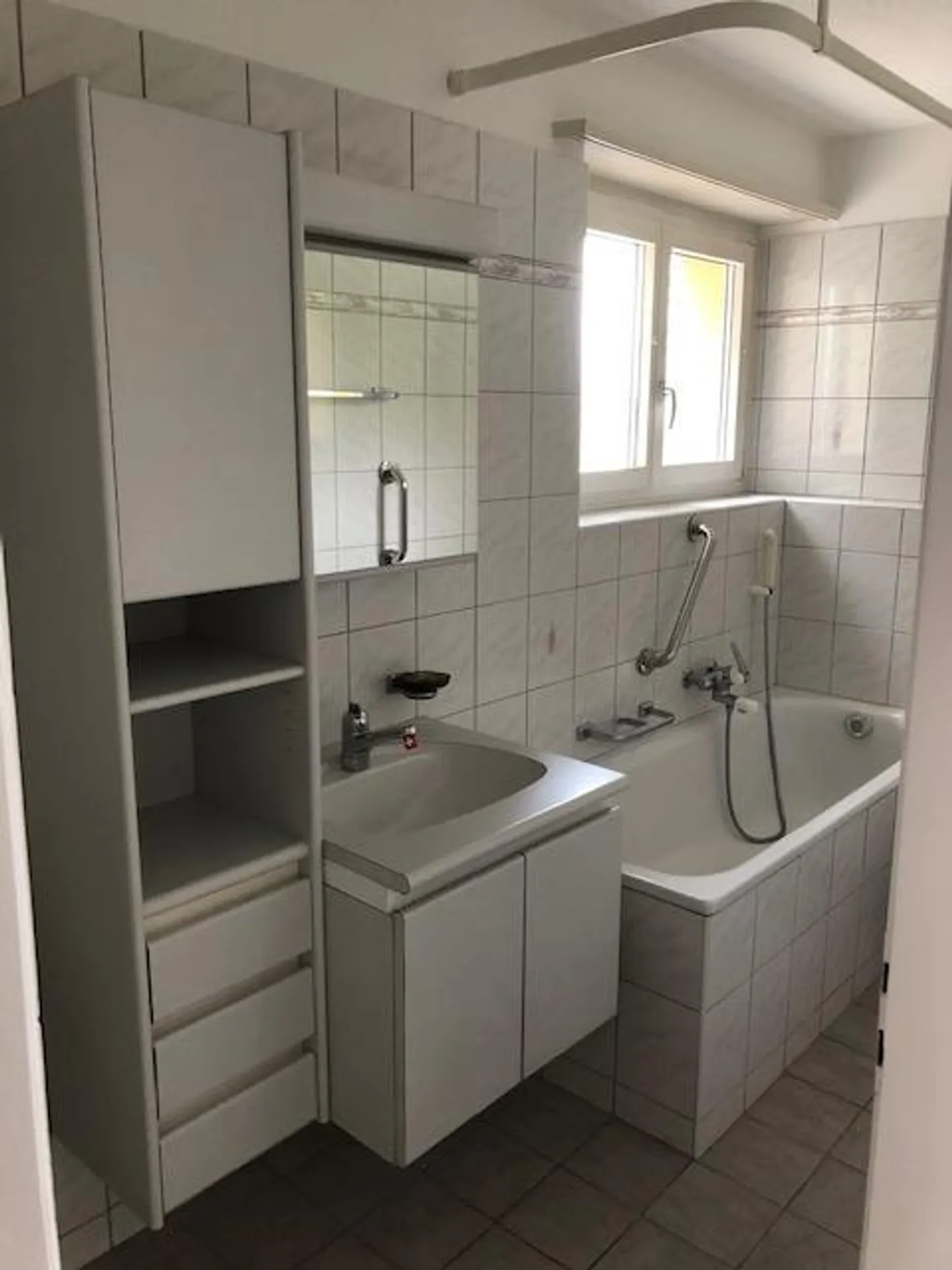 Freistehendes Haus mit sonnigem Garten - Foto 10 von 20