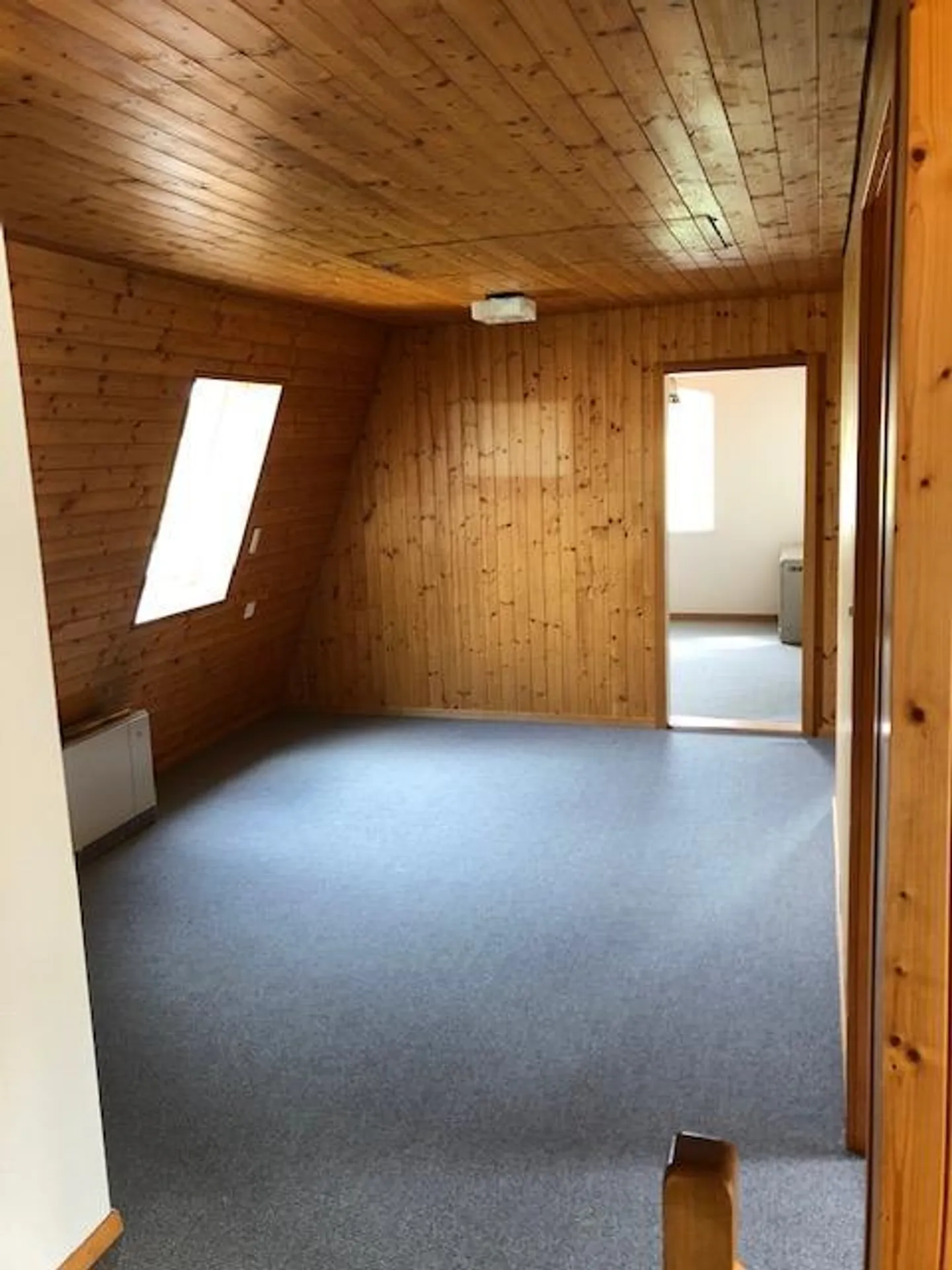 Freistehendes Haus mit sonnigem Garten - Foto 12 von 20