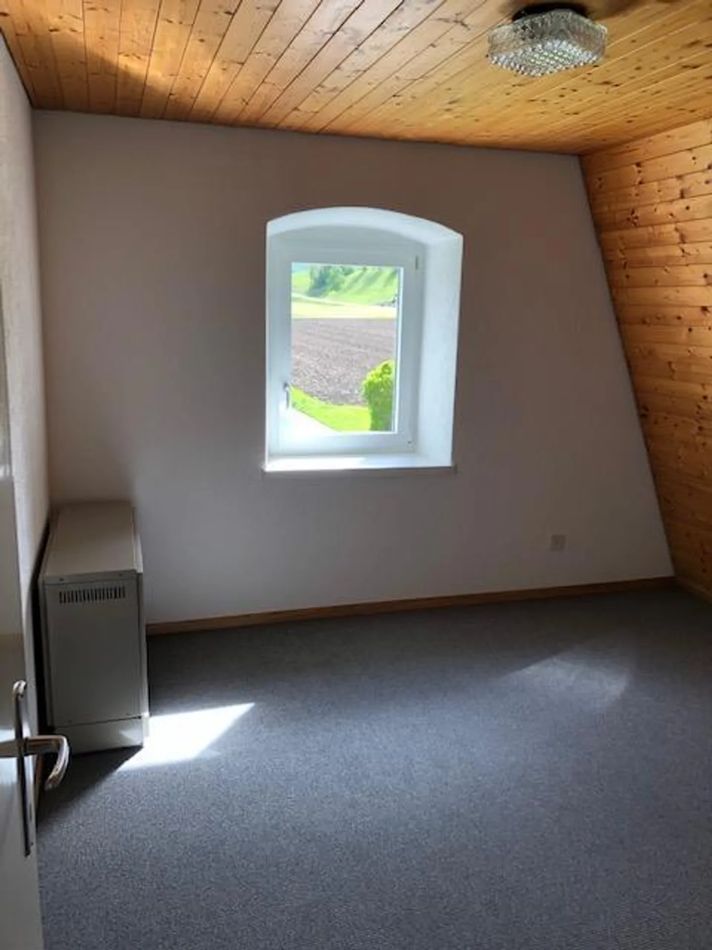 Freistehendes Haus mit sonnigem Garten - Foto 13 von 20