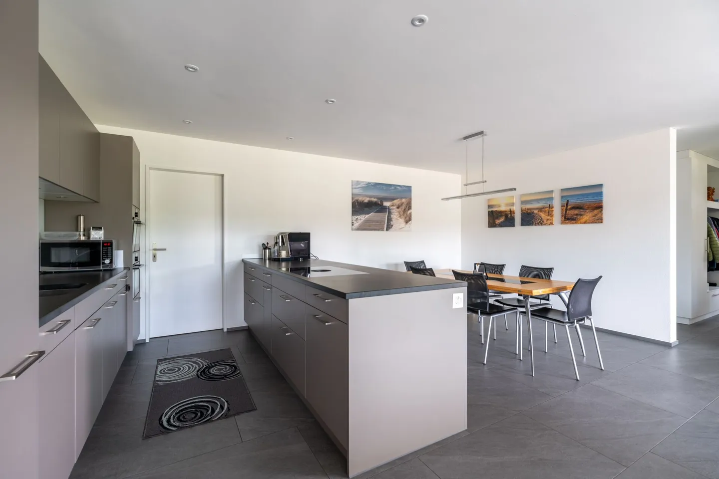 Feudali 4 ½-Stanza Appartamento con Terrazza e Giardino - Foto 3 di 12