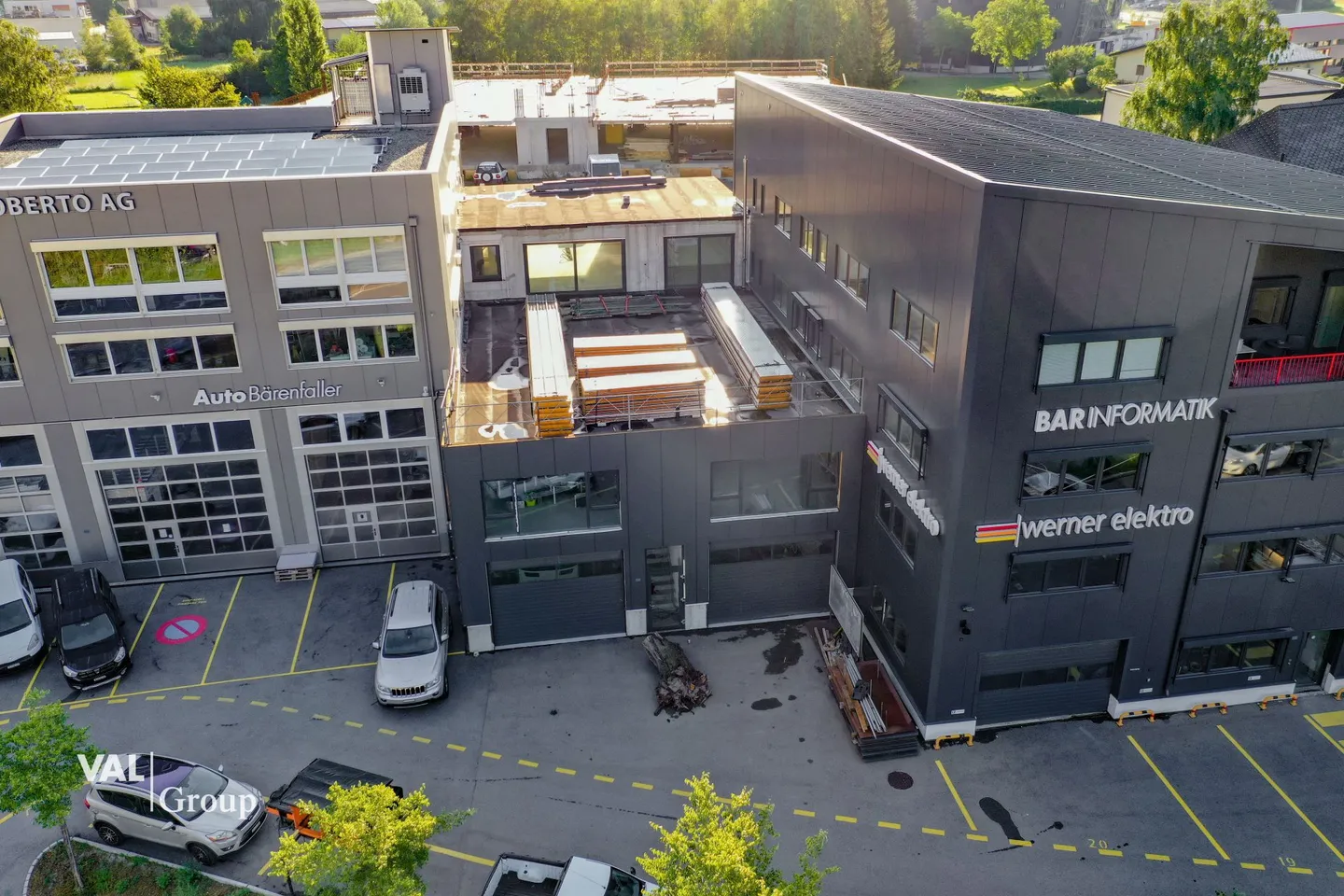 Industriehalle an perfektem Standort - Foto 2 von 8