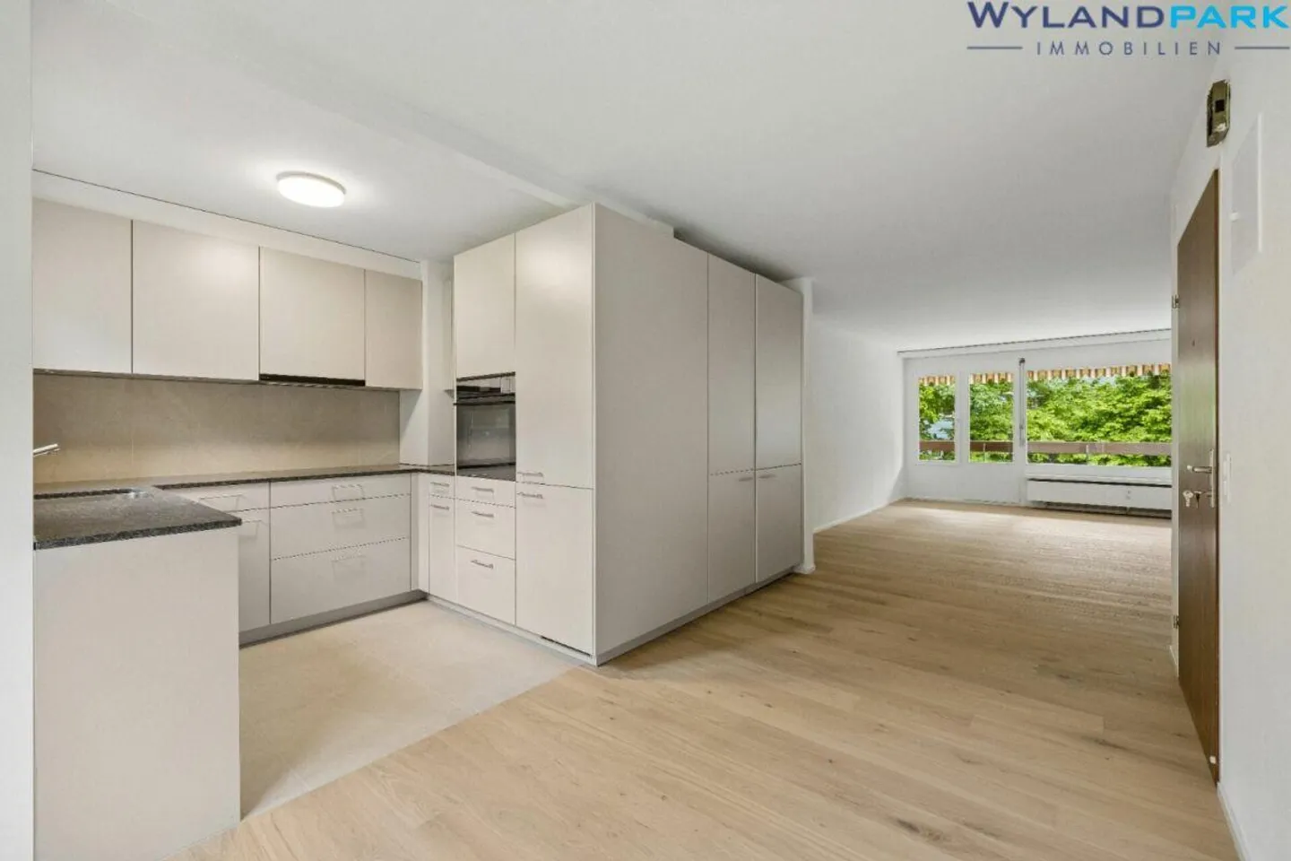 Renovierte Wohnung mit grossem Balkon - Foto 1 von 24