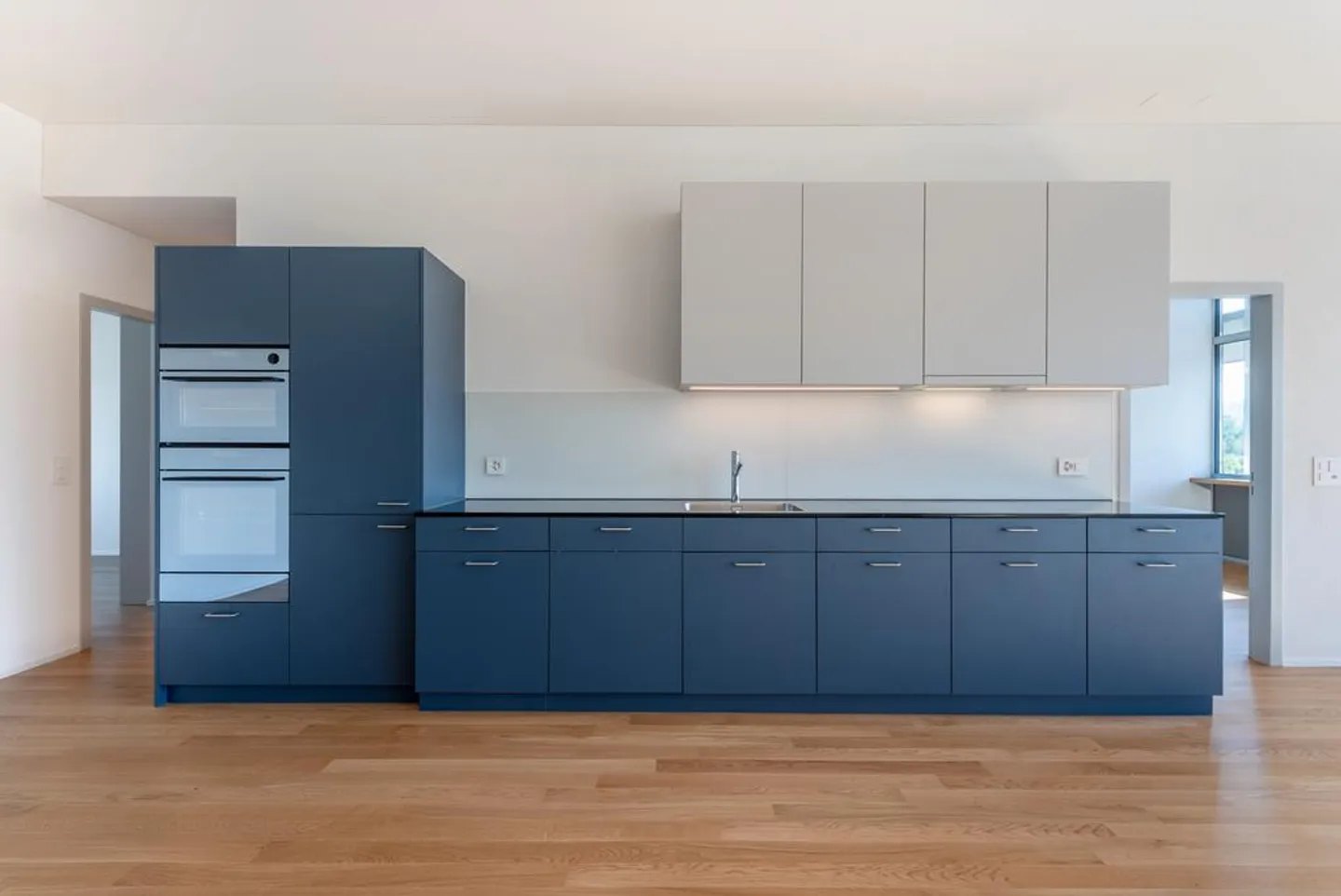 FIRST USE - Living with a View in Hochhuus Bern - Photo 2 of 12