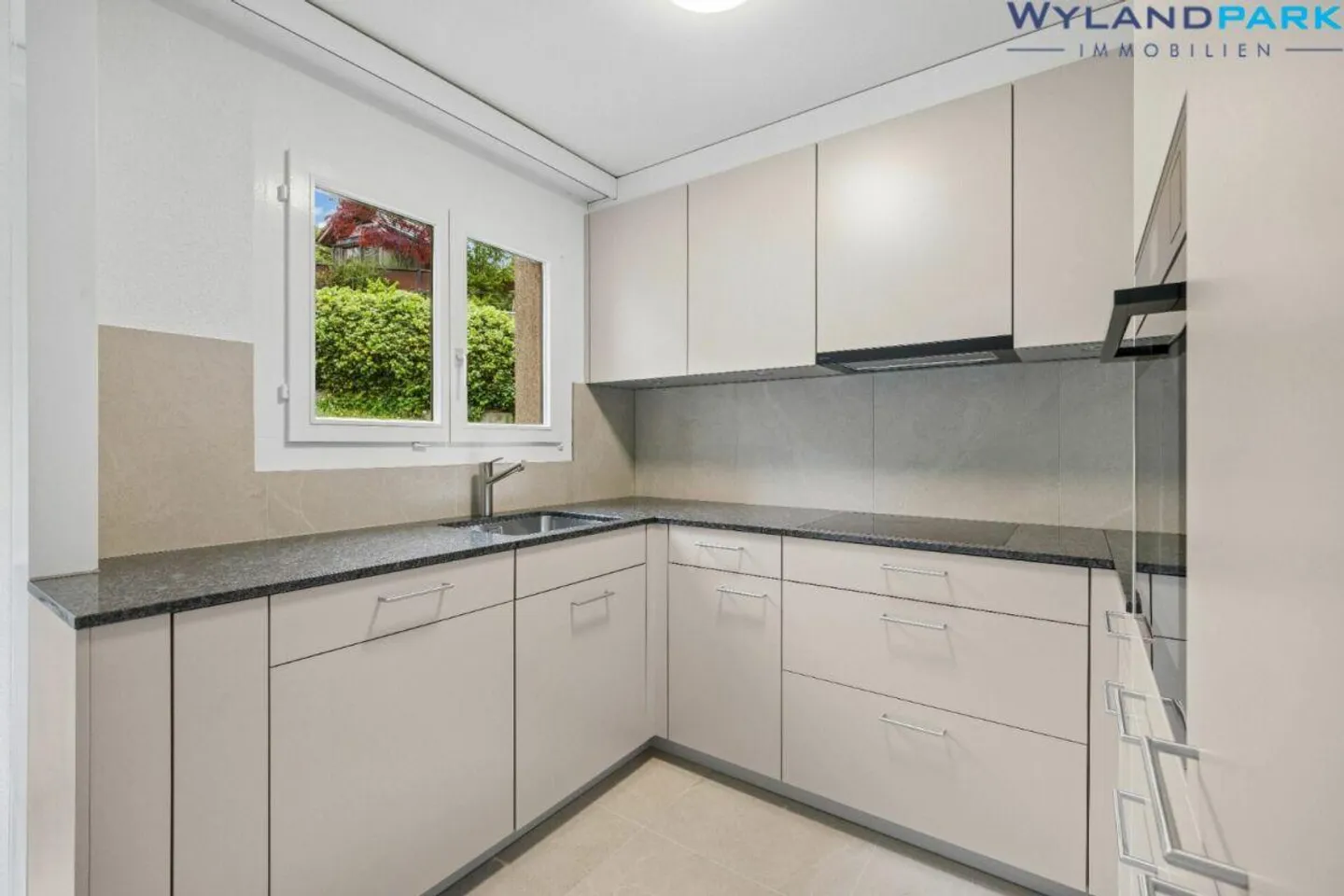 Renovierte Wohnung mit grossem Balkon - Foto 7 von 24