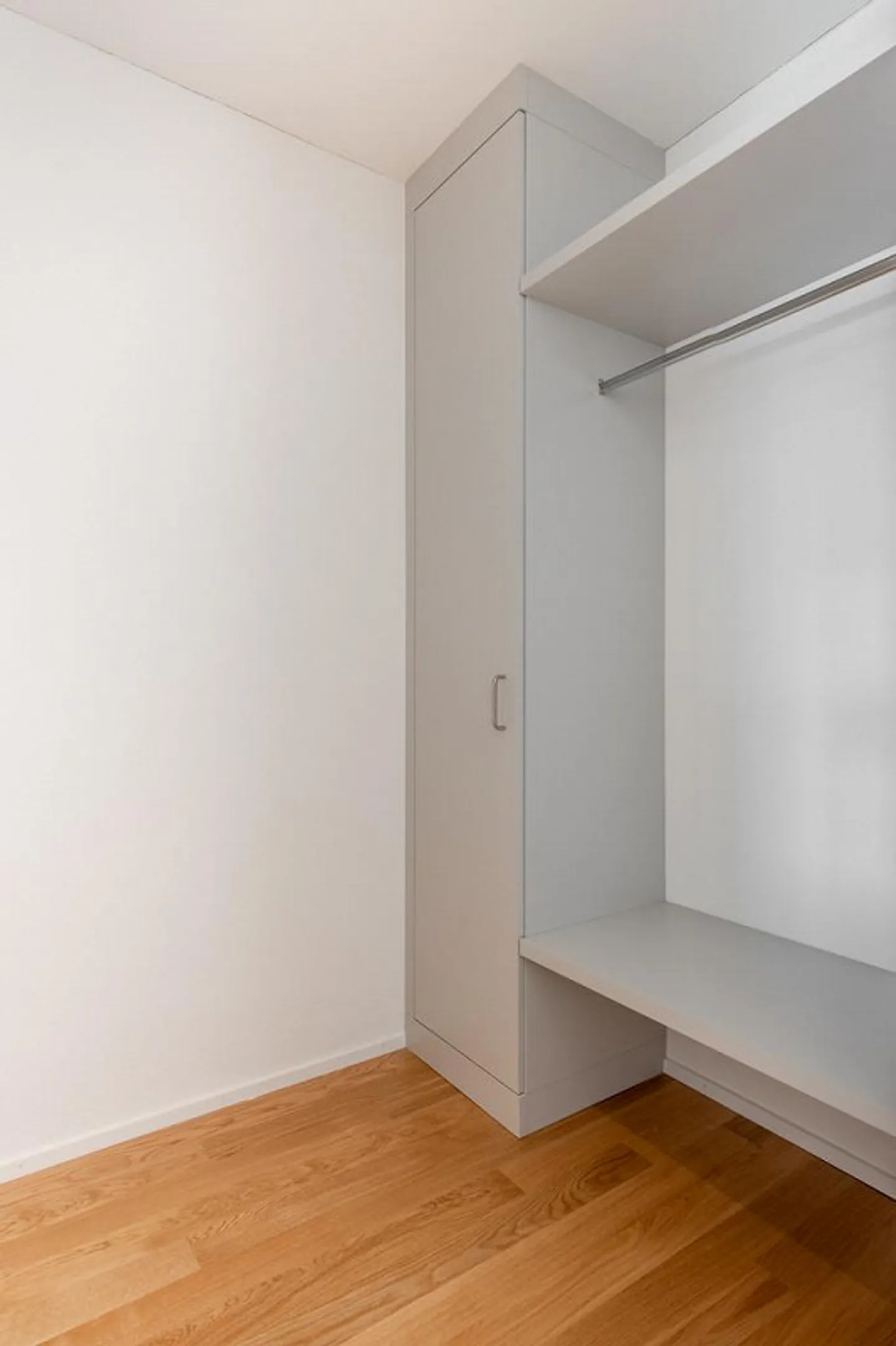 FIRST USE - Living with a View in Hochhuus Bern - Photo 11 of 12
