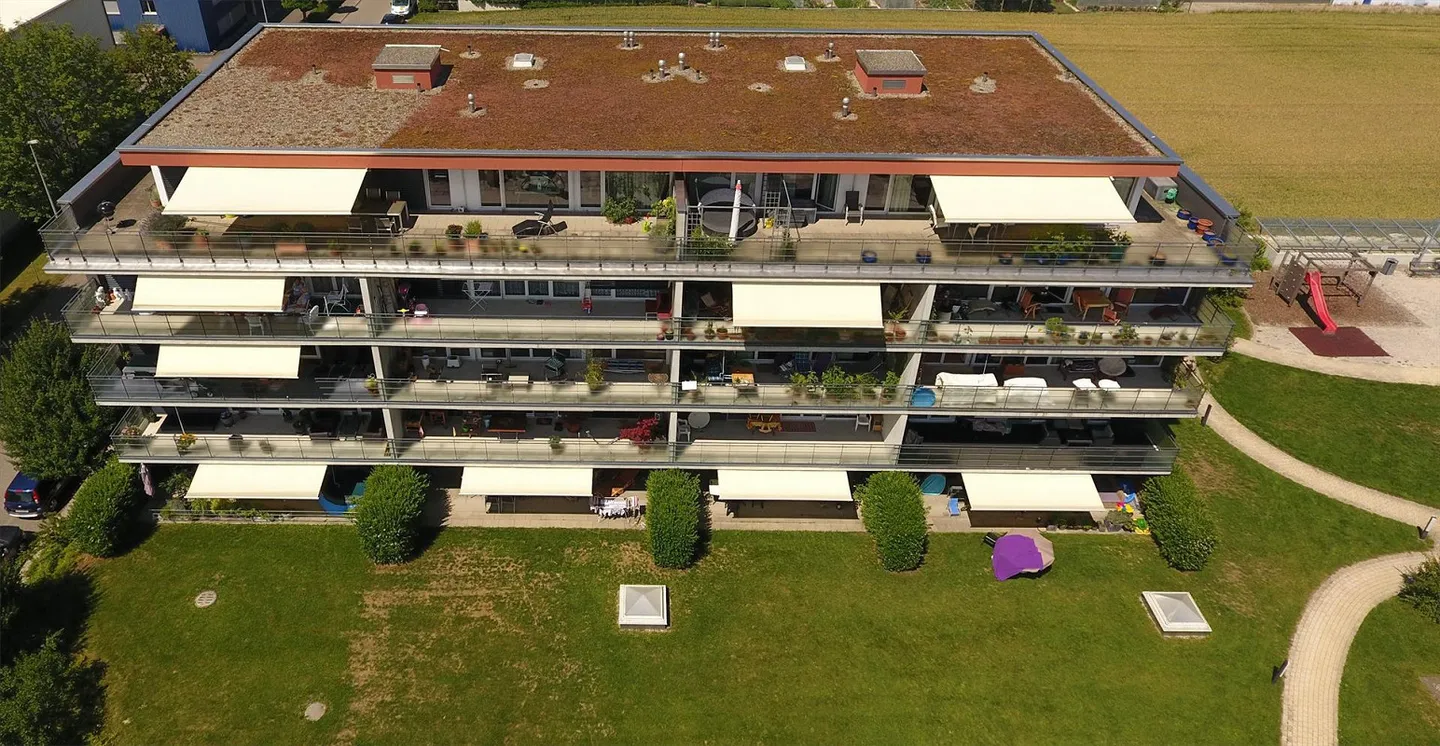 Appartement lumineux de 3,5 pièces avec balcon dans un emplacement calme à Kreuzlingen - Photo 1 sur 13