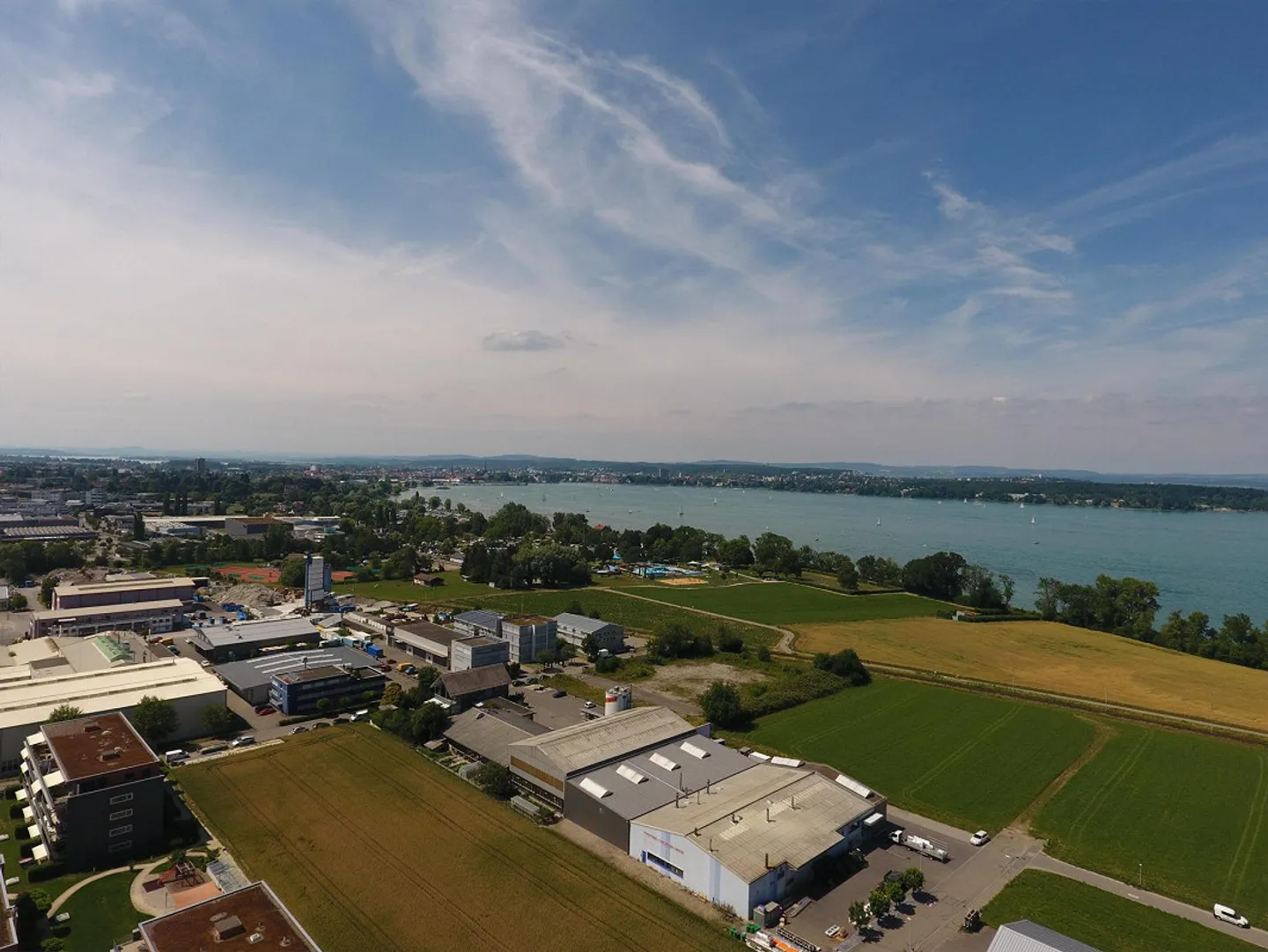 Appartement lumineux de 3,5 pièces avec balcon dans un emplacement calme à Kreuzlingen - Photo 12 sur 13
