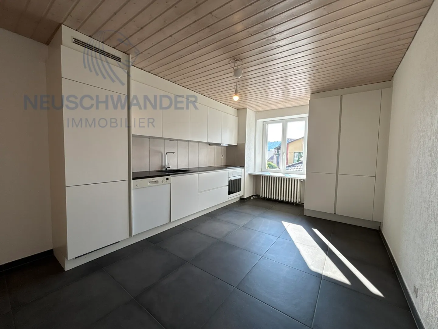Apartment for rent - Photo 2 of 12