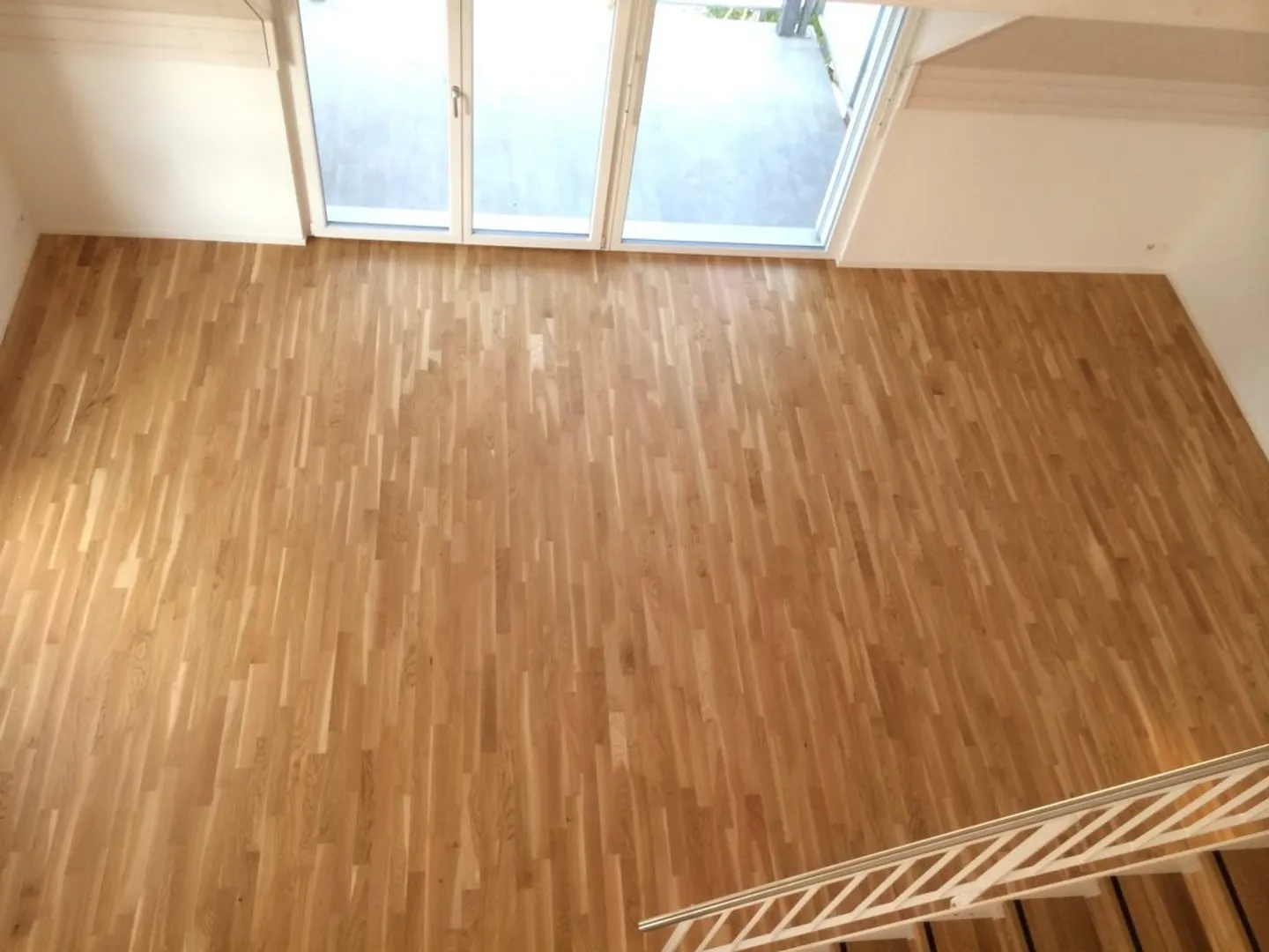 Moderne 3.5-Z'Wohnung mit Balkon und Waschturm - Foto 8 von 13