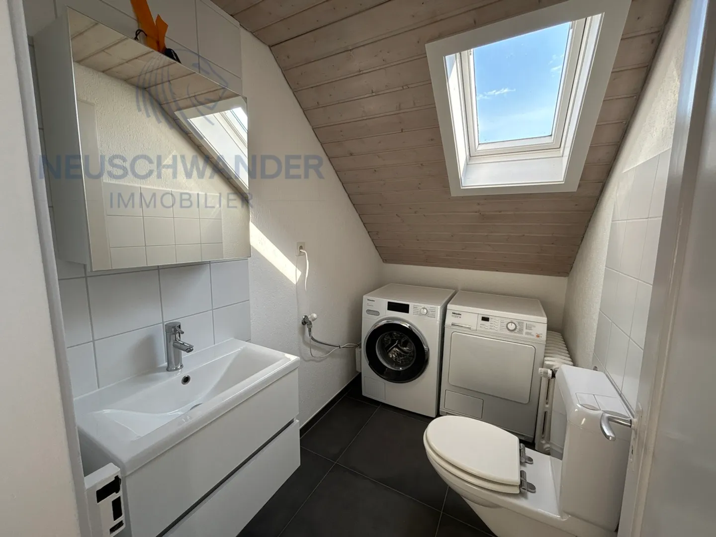 Apartment for rent - Photo 4 of 12