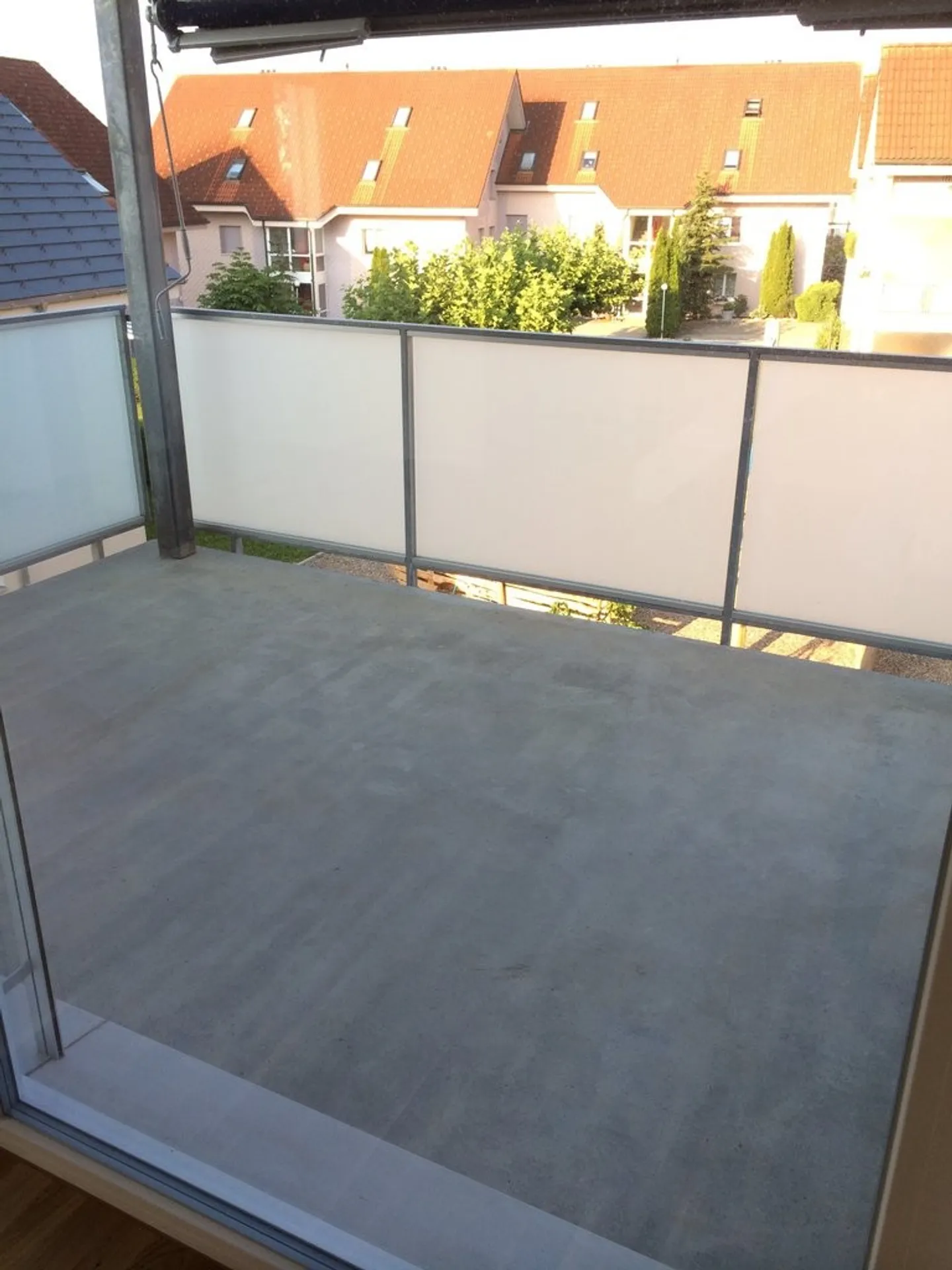 Moderne 3.5-Z'Wohnung mit Balkon und Waschturm - Foto 12 von 13
