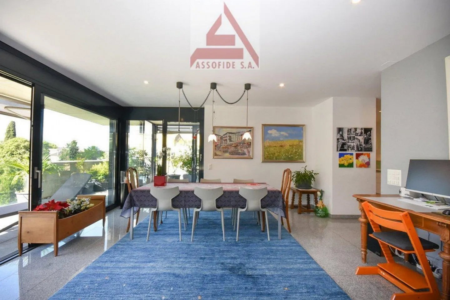 High-quality penthouse with a view - Photo 5 of 9