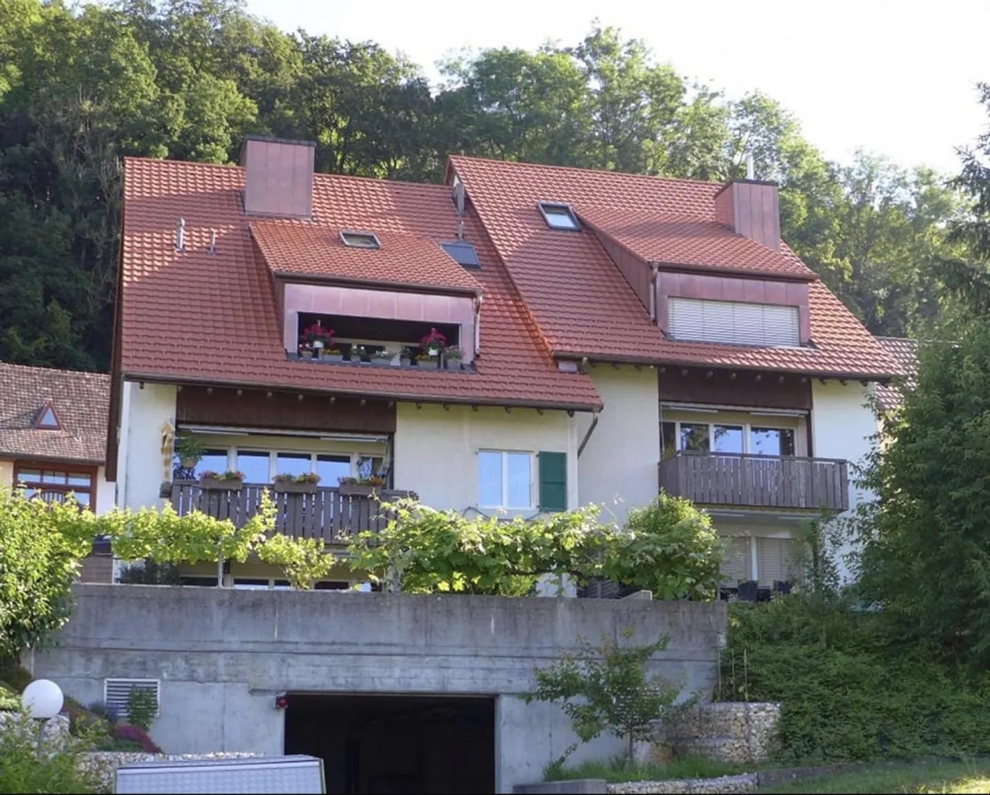 4.5 Room Apartment - Photo 1 of 12