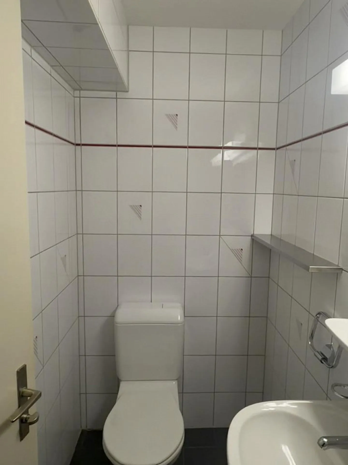 Uffici moderni e luminosi in affitto a Birsfelden - Foto 8 di 9