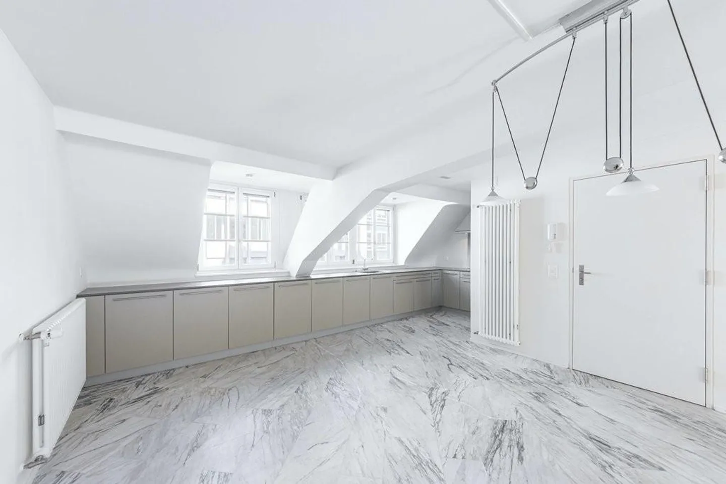 Fascino del centro storico con comfort moderni - La tua nuova casa - Foto 3 di 11