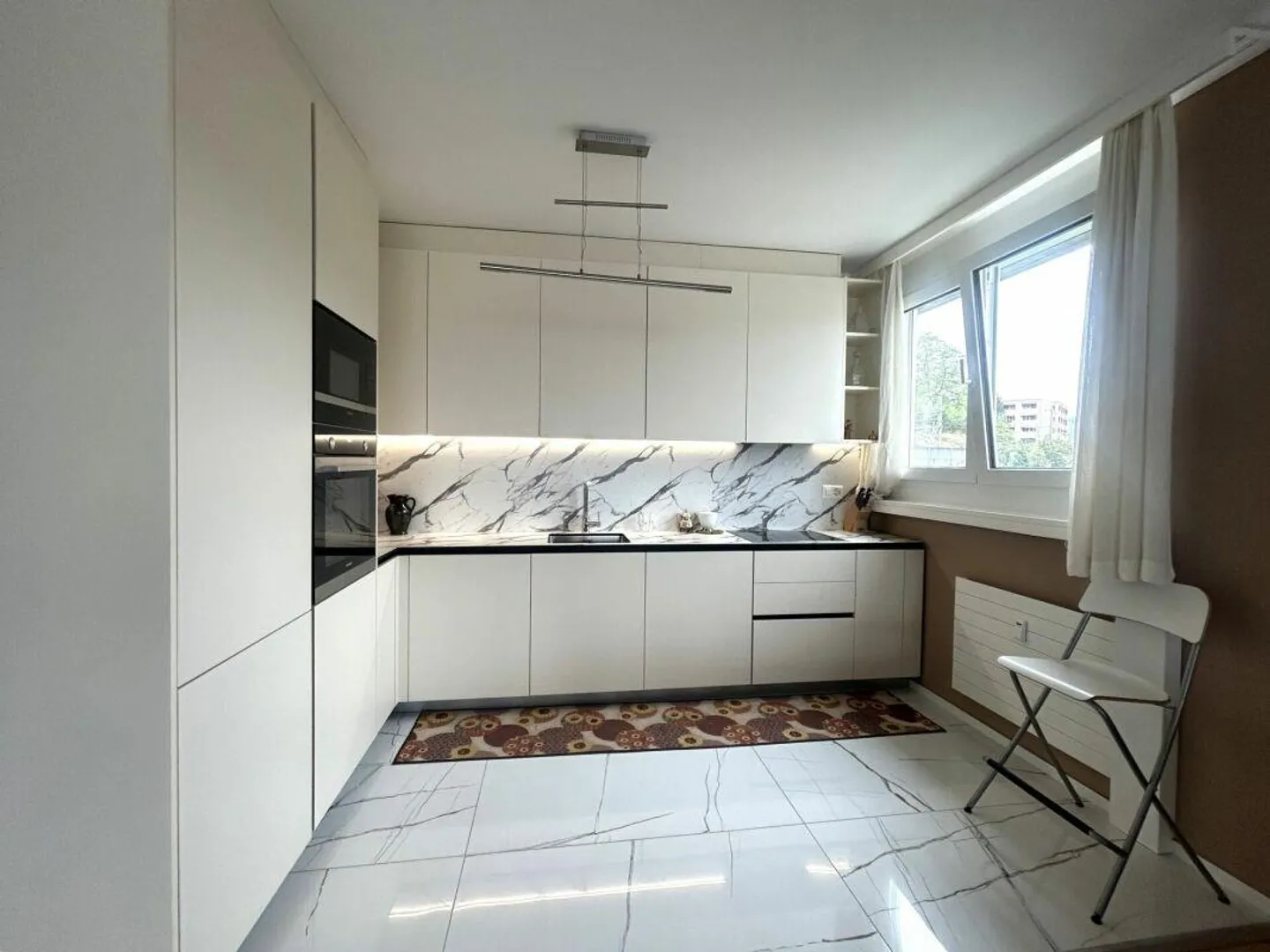 Elegantes 4,5-Zimmer-Wohnung mit Seeblick - Foto 2 von 7