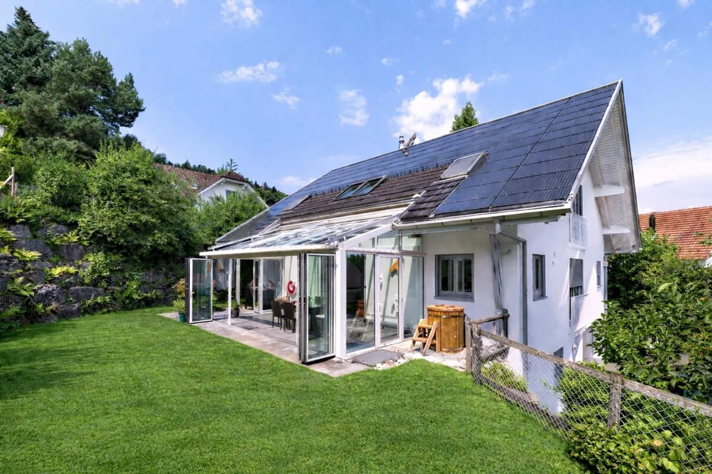 Geräumiges Familienhaus mit Garten - Foto 6 von 7