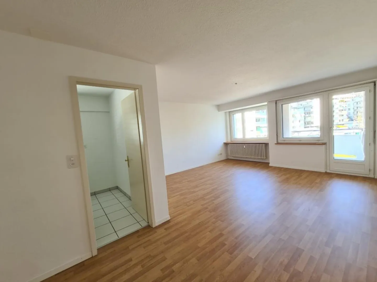 Living in the popular Würzenbach district - Photo 2 of 8