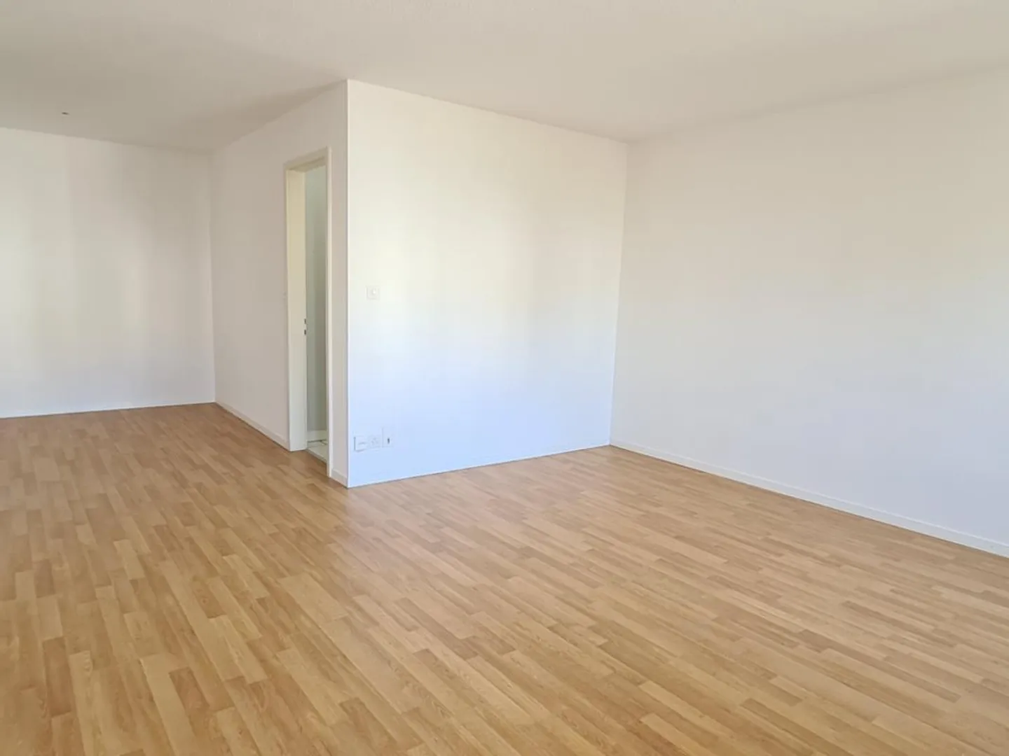 Living in the popular Würzenbach district - Photo 3 of 8