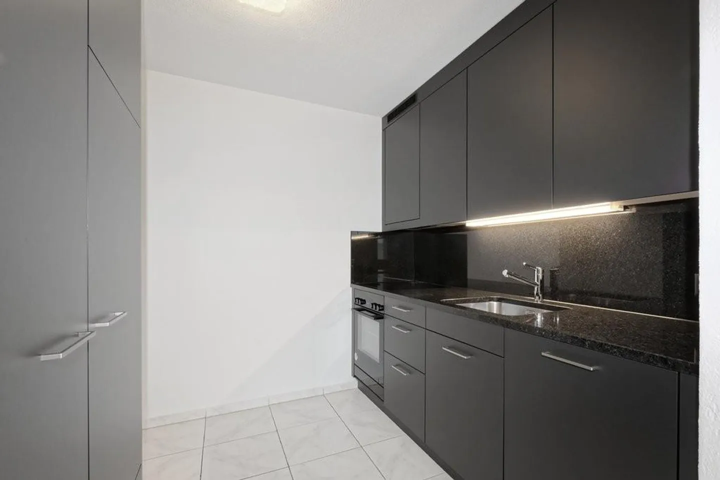 Moderne 3.5-Zimmer Wohnung - Foto 2 von 9